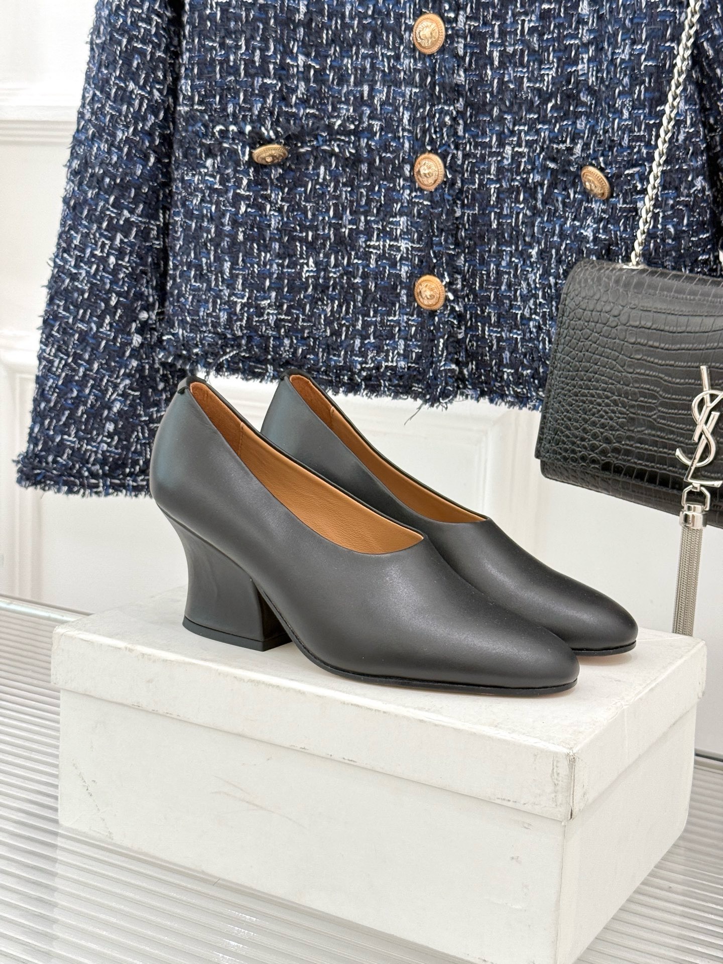Туфли женские в стиле Jil Sander чёрного цвета