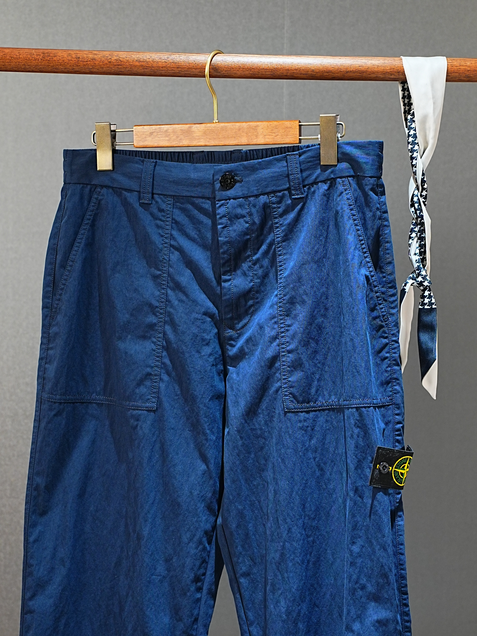 Брюки мужские в стиле Stone Island тёмно-синего цвета