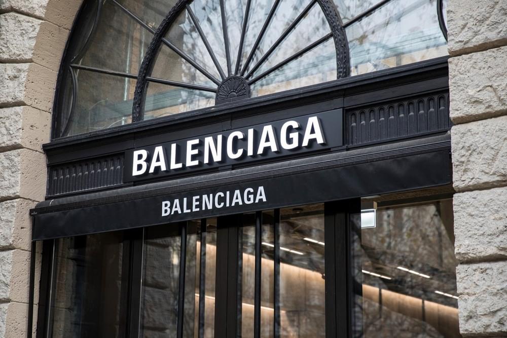 Balenciaga возвращается к ароматам: официальный релиз новой парфюмерной линии