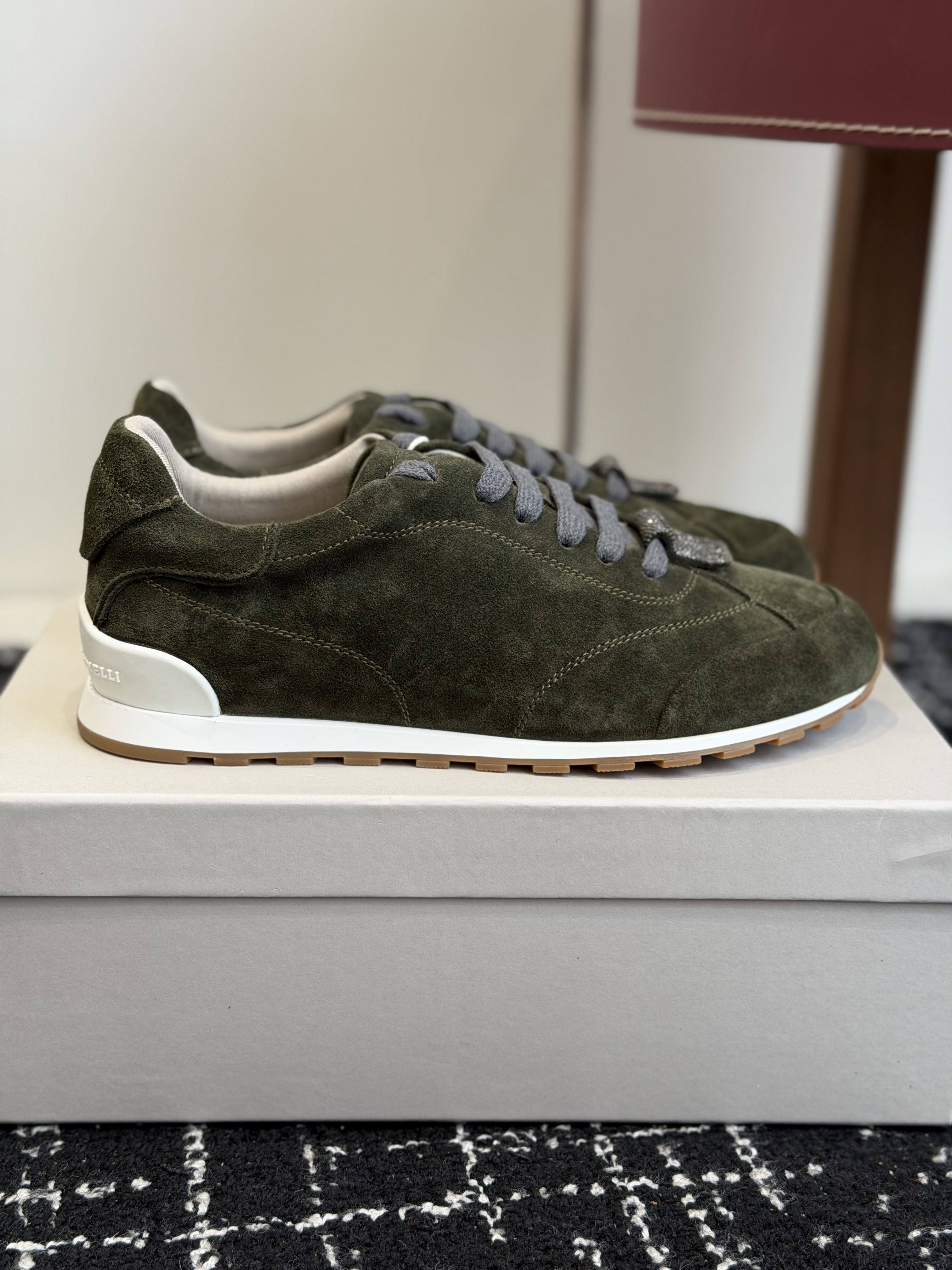 Кроссовки женские в стиле Brunello Cucinelli зеленого цвета