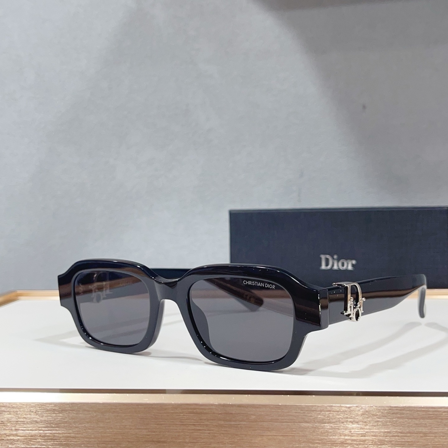 Очки солнцезащитные в стиле Dior Oblique S2I