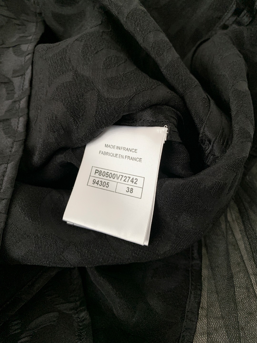 Блуза женская в стиле Chanel с круглым вырезом и бантом из жаккардовой ткани чёрного цвета с прозрачными рукавами