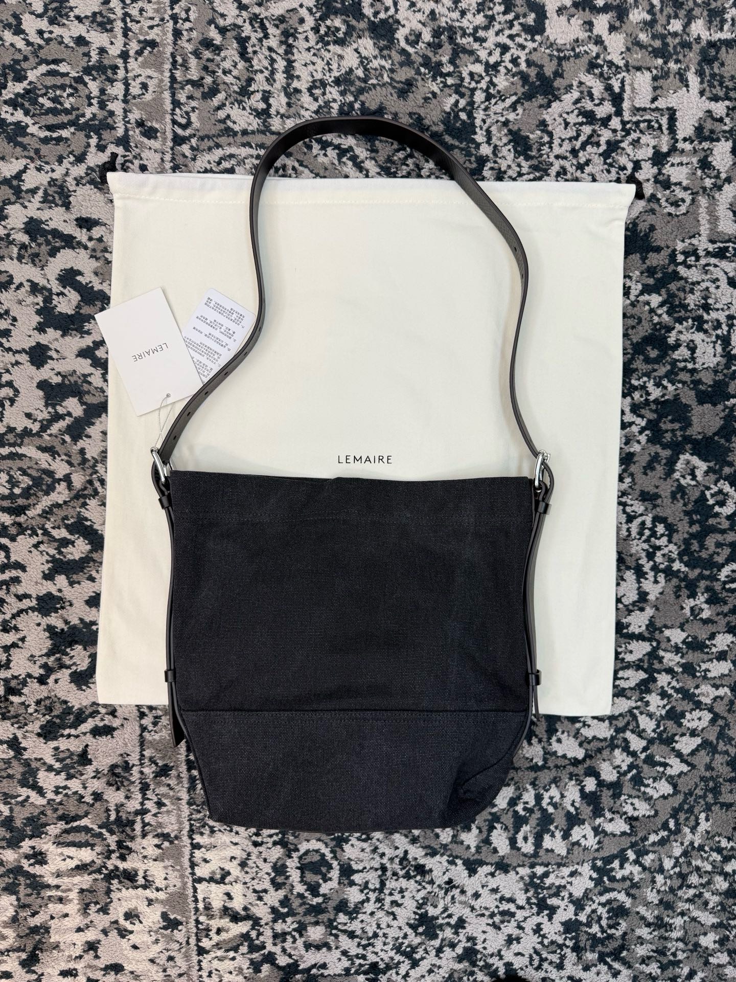 Сумка женская в стиле Lemaire Small Tote угольно-серого цвета