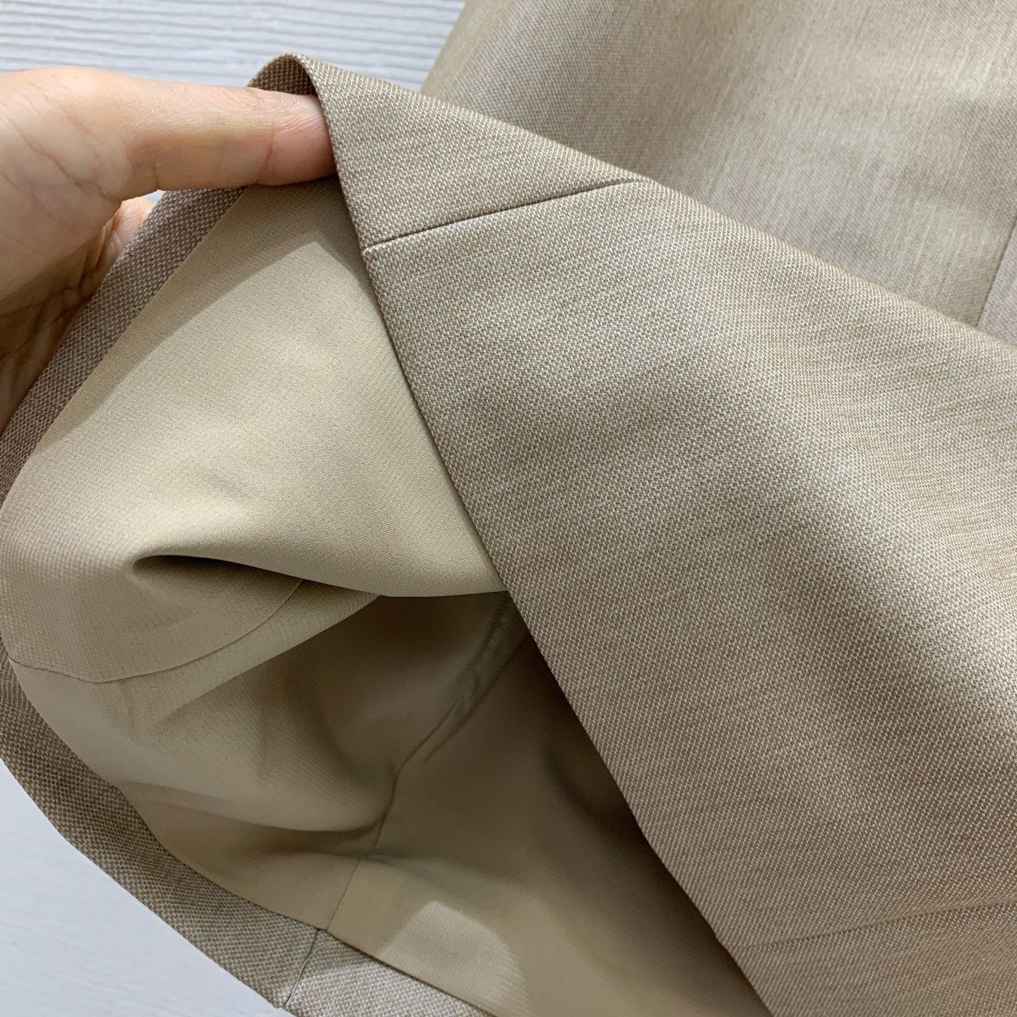 Костюм женский Max Mara бежевого цвета