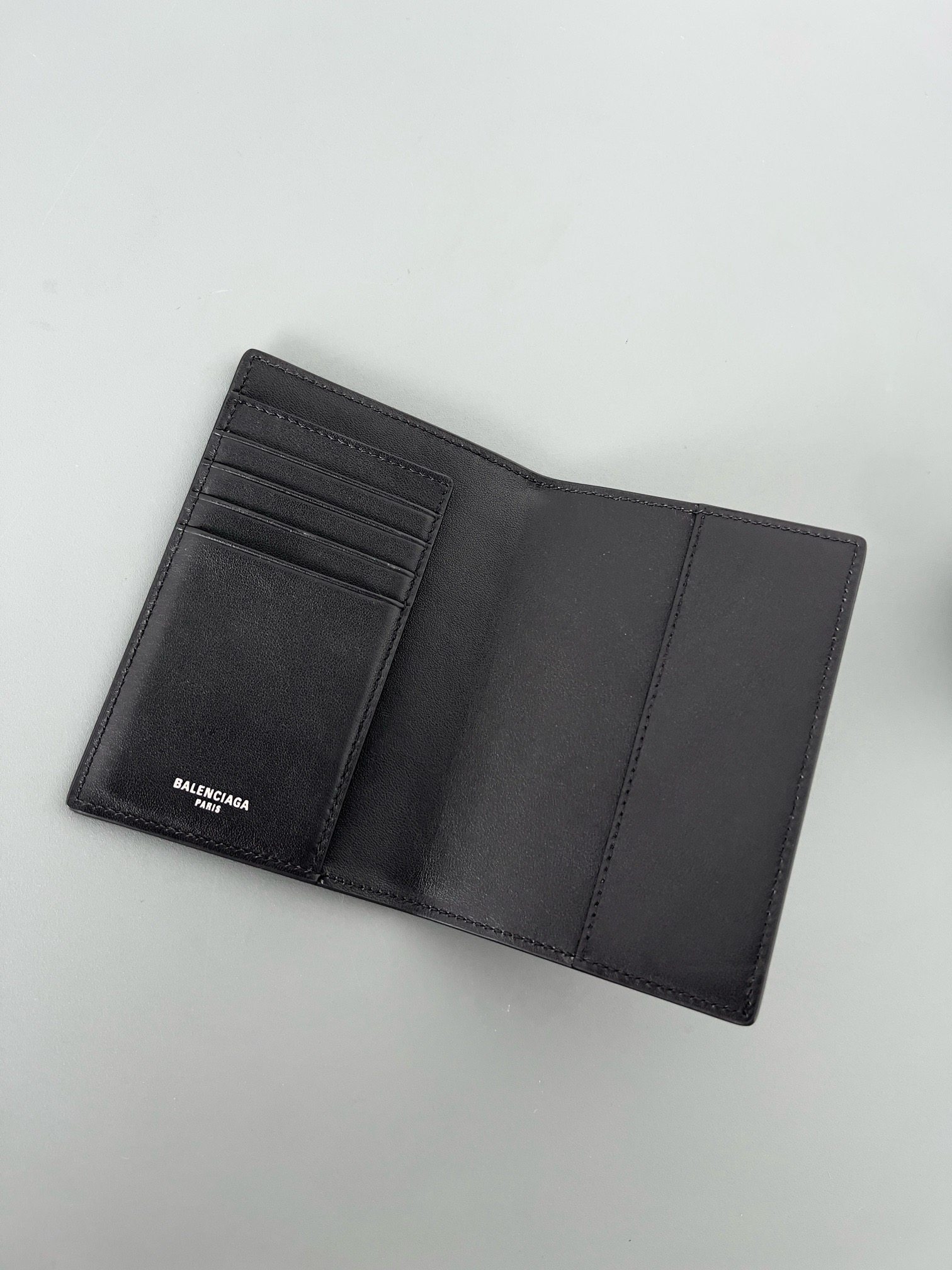 Обложка для паспорта Balenciaga Passport  чёрного цвета