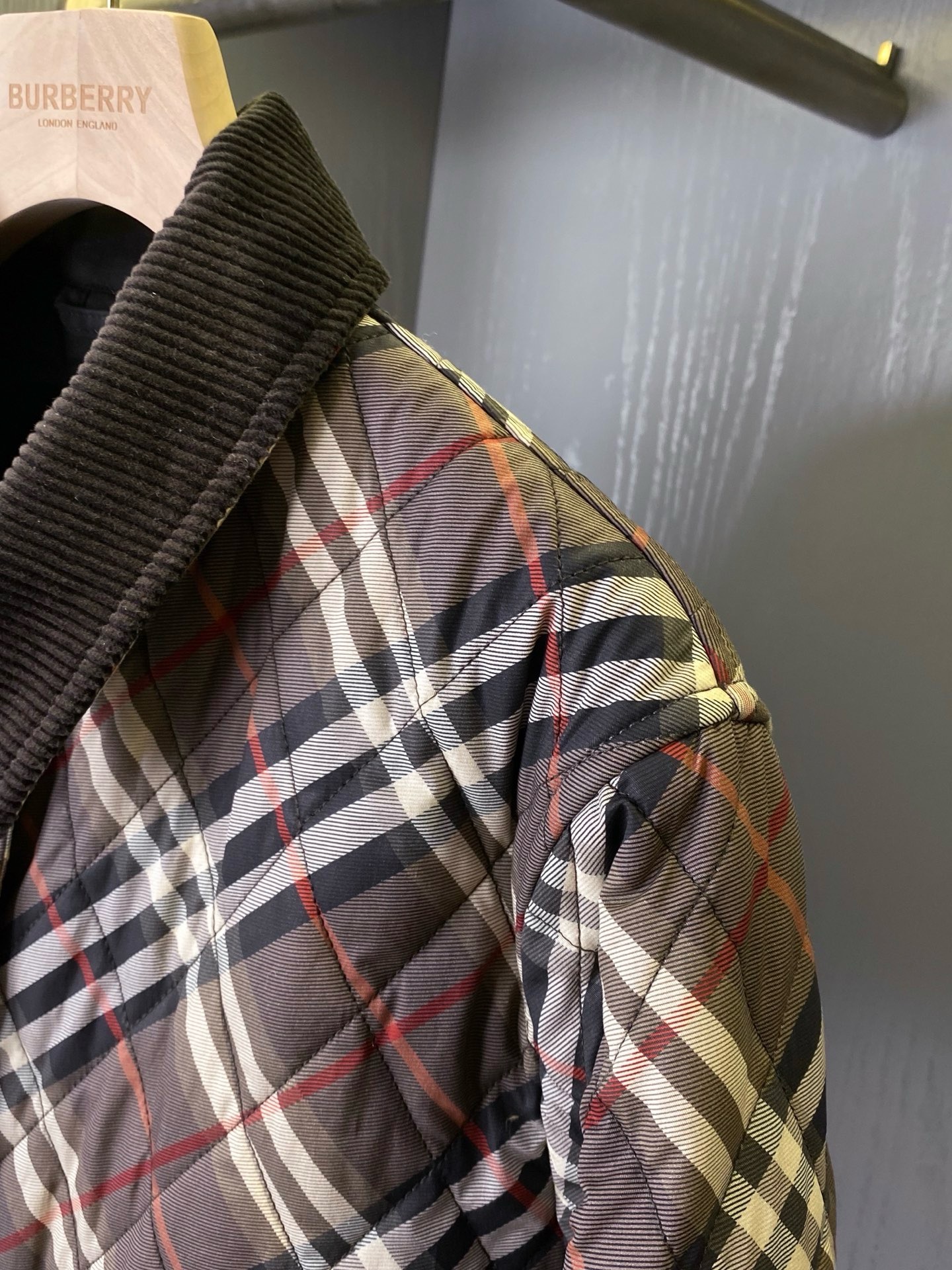Куртка женская  Burberry укороченная