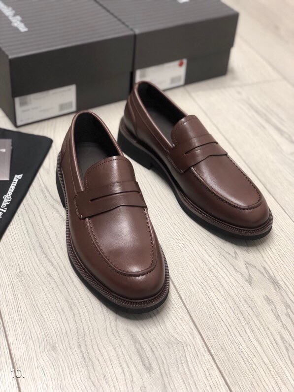 Лоферы мужские в стиле Zegna из натуральной кожи коричневого цвета