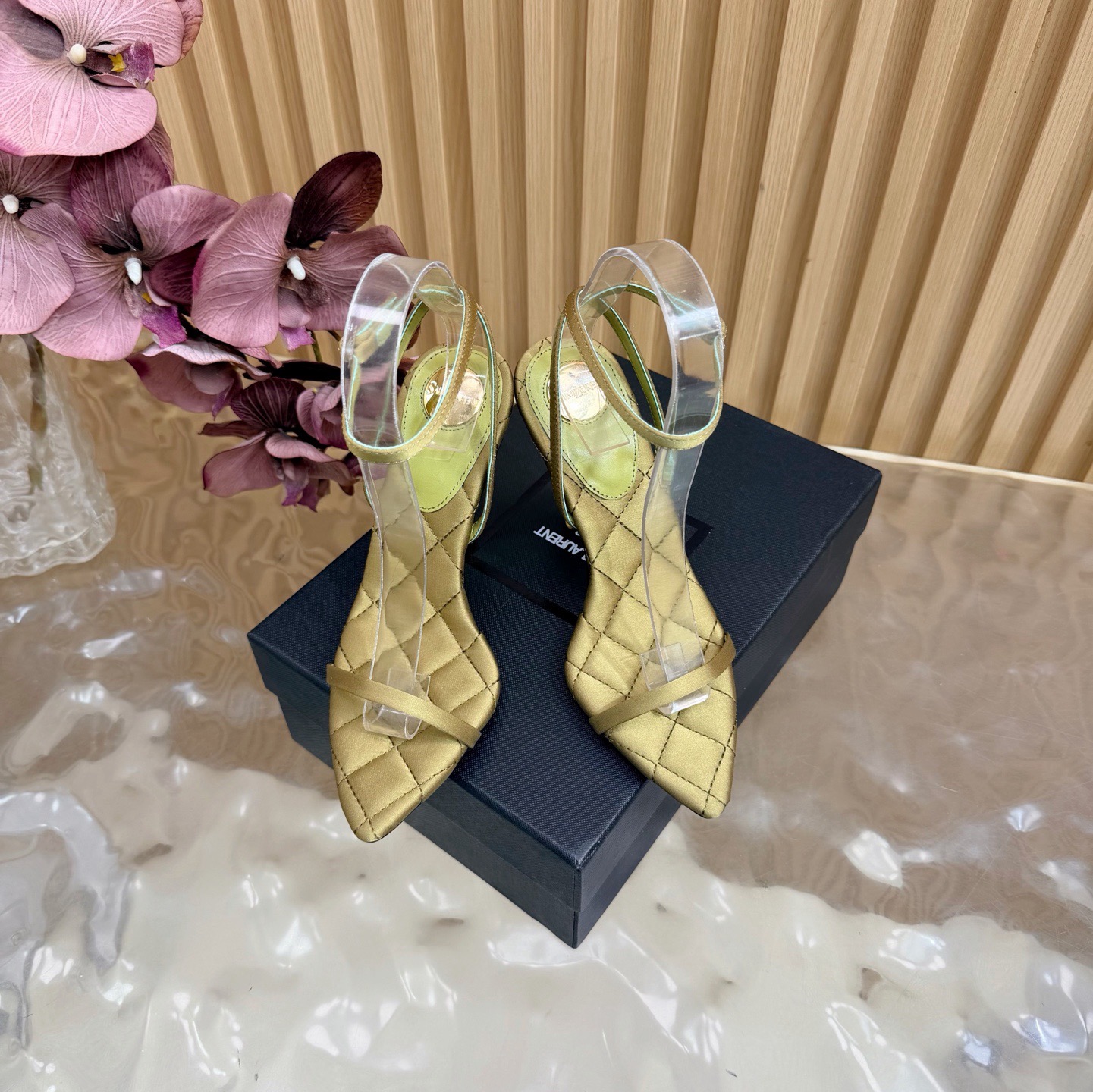 Босоножки женские в стиле Saint Laurent оливкового цвета