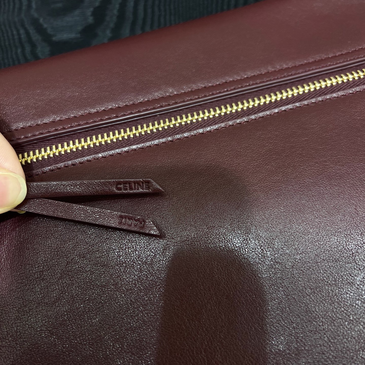 Сумка женская в стиле Celine Soft Triomphe Halfmoon бордового цвета