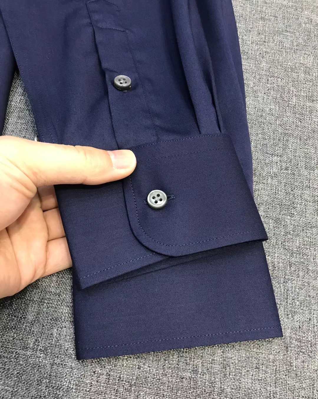 Рубашка мужская в стиле Canali тёмно-синего цвета с длинным рукавом