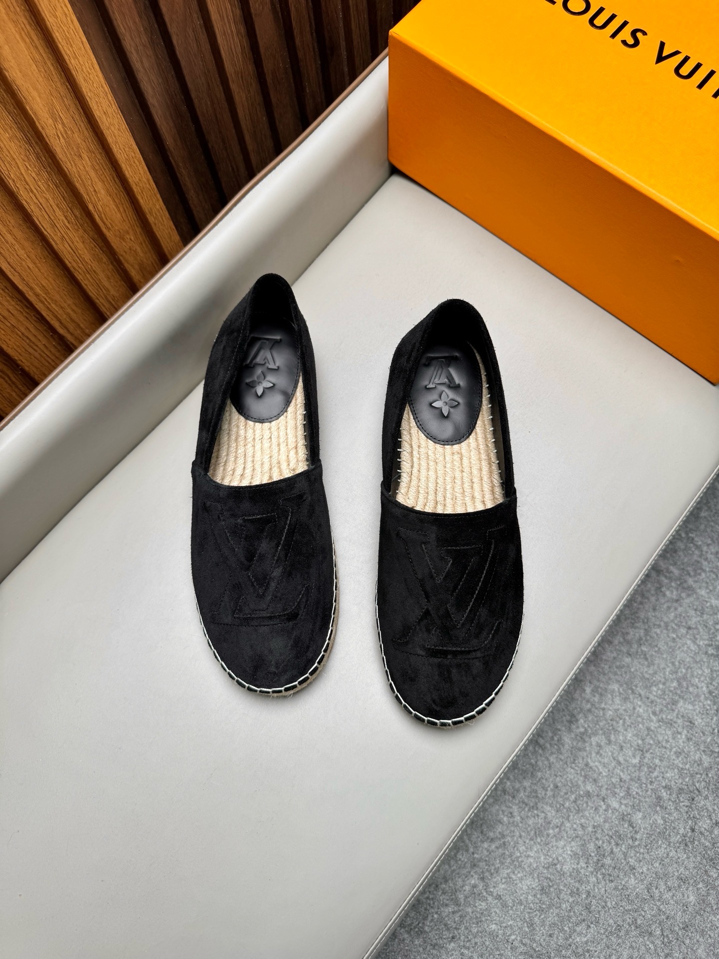 Эспадрильи мужские в стиле Louis Vuitton из натуральной замши чёрного цвета
