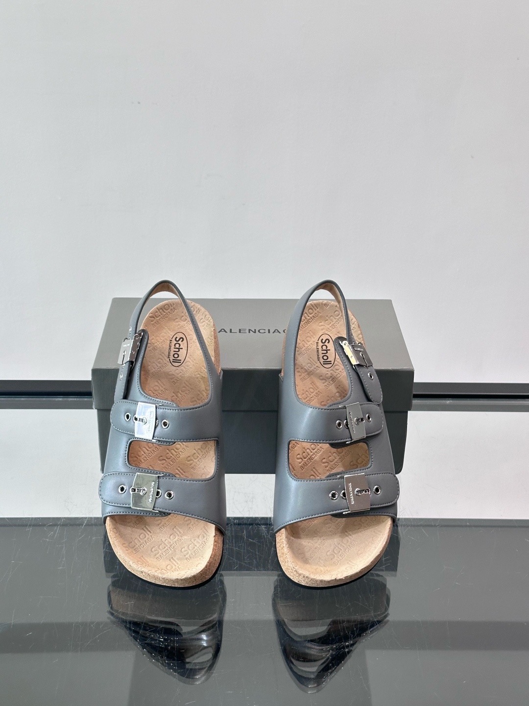 Сандалии мужские в стиле Balenciaga x Birkenstock Boston серого цвета