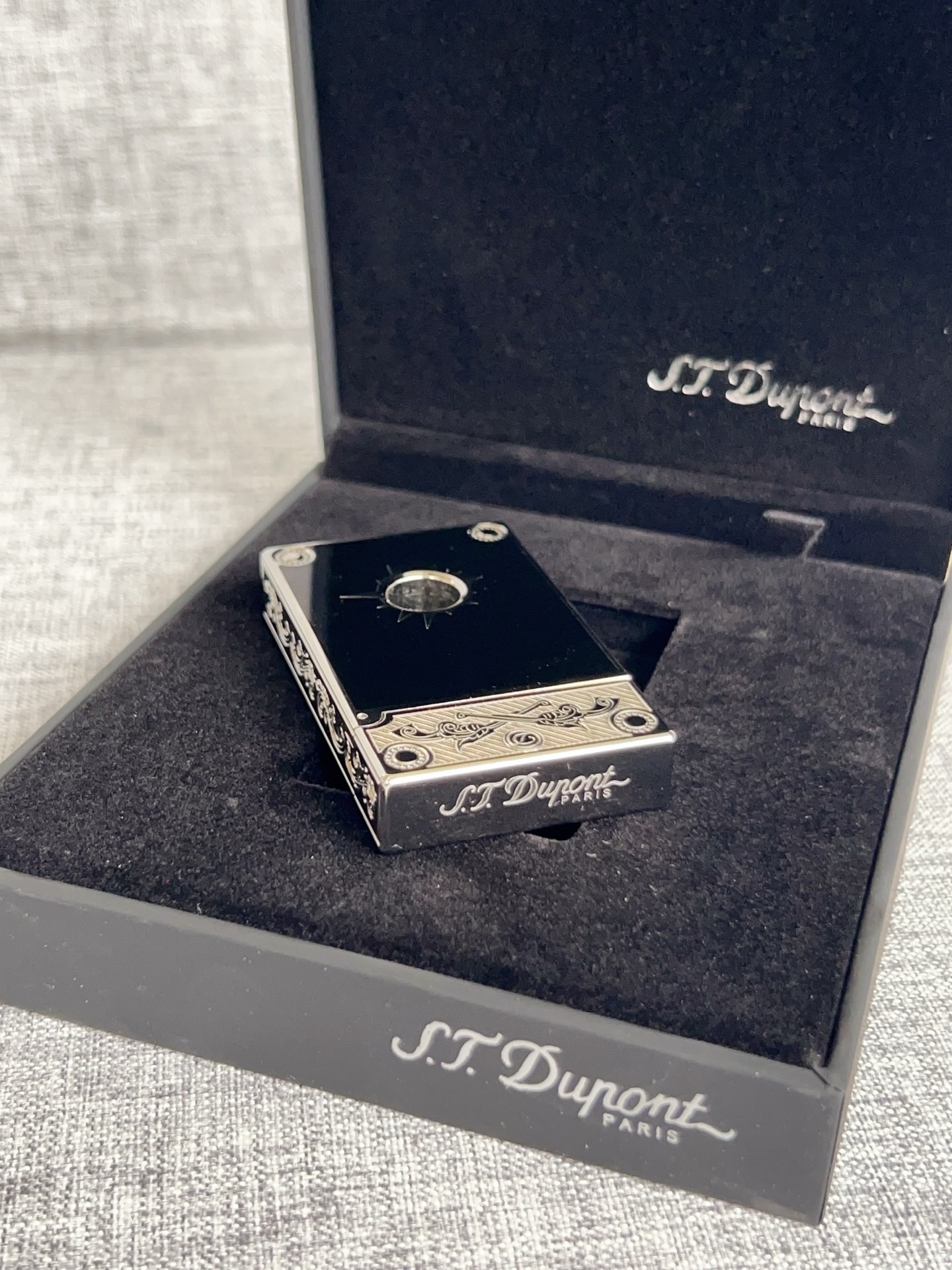 Зажигалка в стиле S.T. Dupont (чёрного цвета)