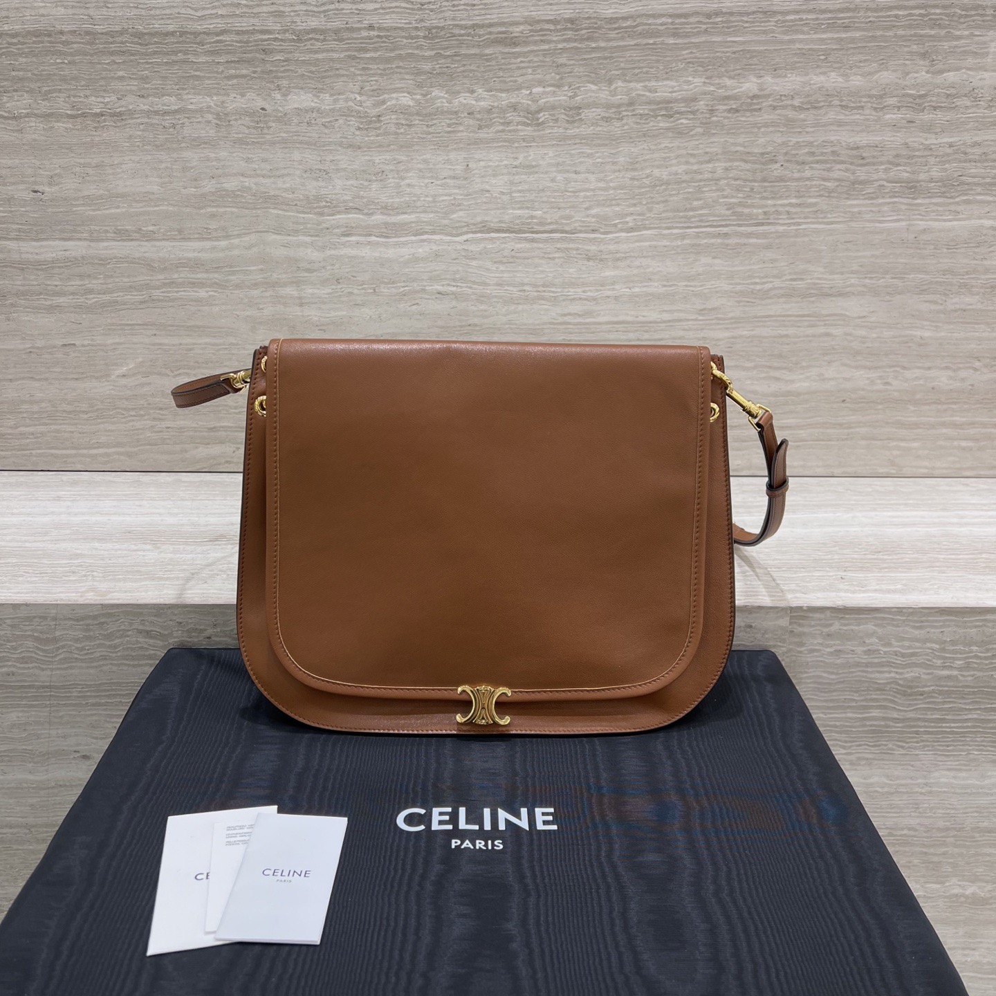 Сумка женская в стиле Celine Soft Triomphe Besace коричневого цвета