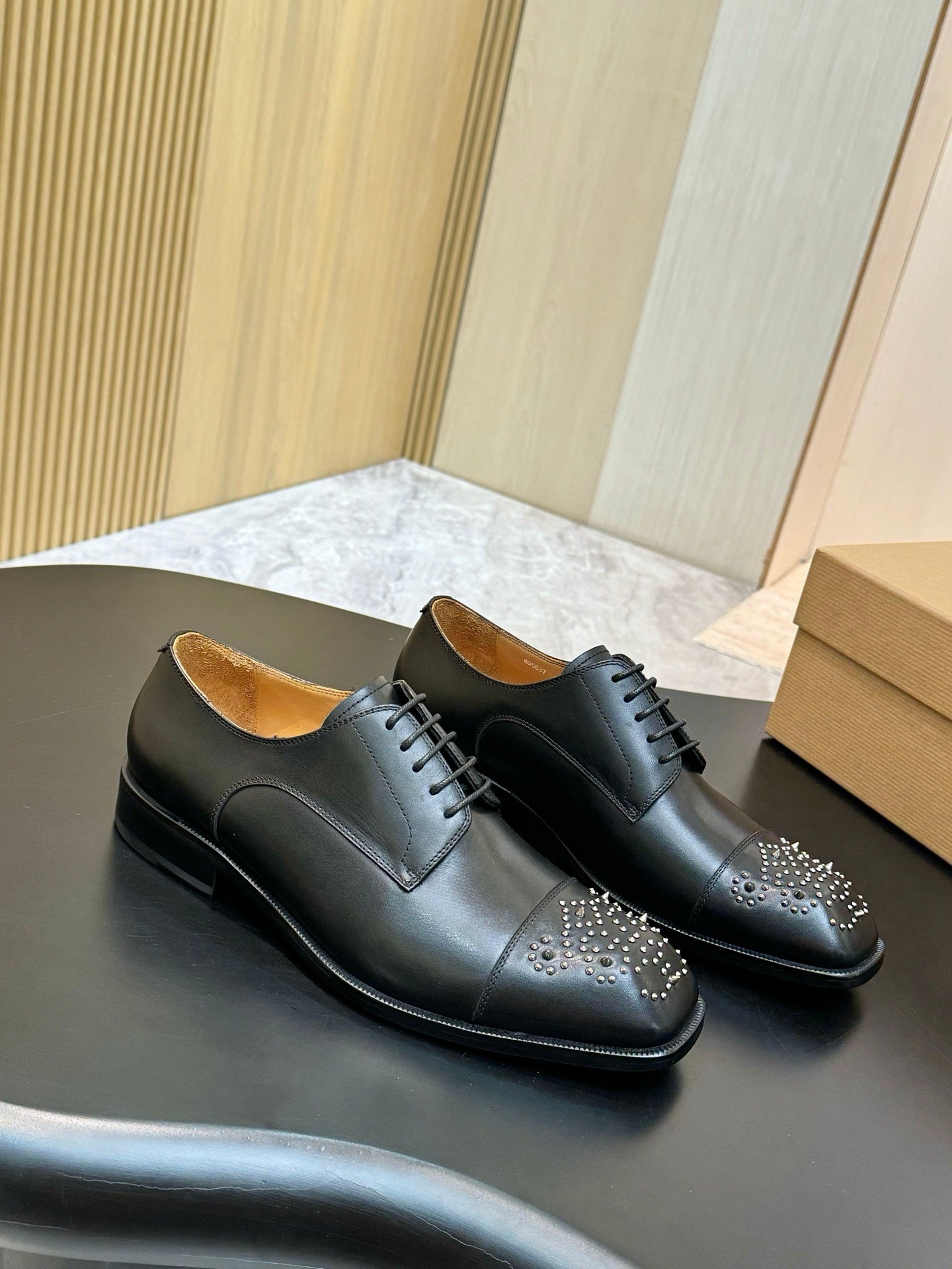 Туфли-дерби мужские Christian Louboutin Grave Derby чёрного цвета