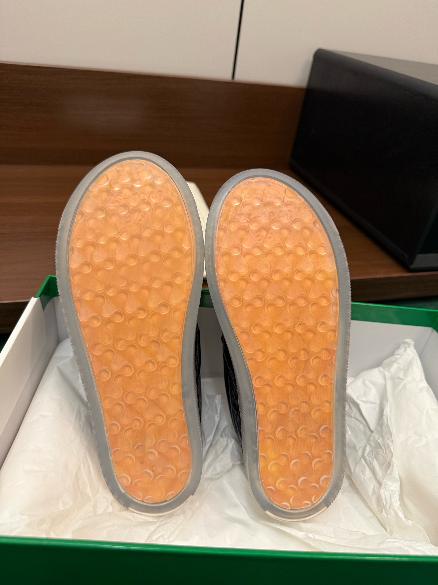 Слипоны Bottega Veneta Serena чёрного цвета