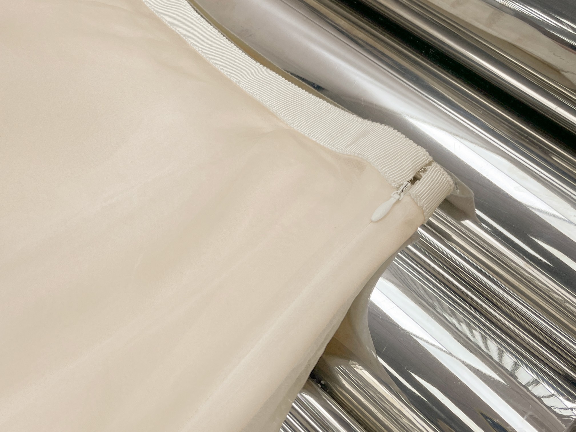 Юбка женская в стиле Dior из сетчатой ткани кремового цвета с многослойным силуэтом