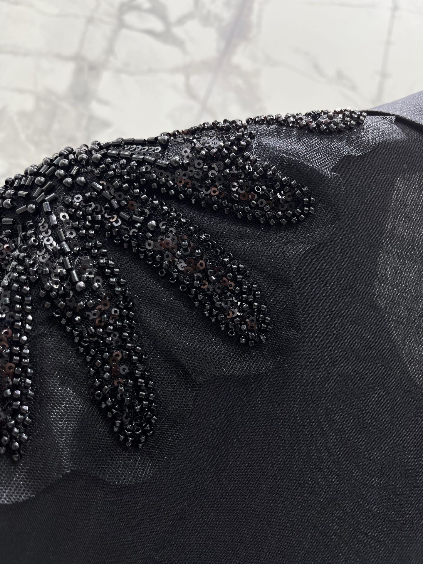 Рубашка женская в стиле Balmain с декором из бисера чёрного цвета