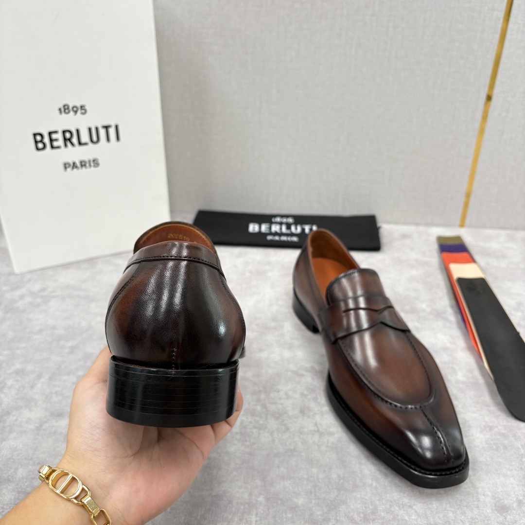 Лоферы мужские в стиле Berluti классические из натуральной кожи коричневого цвета