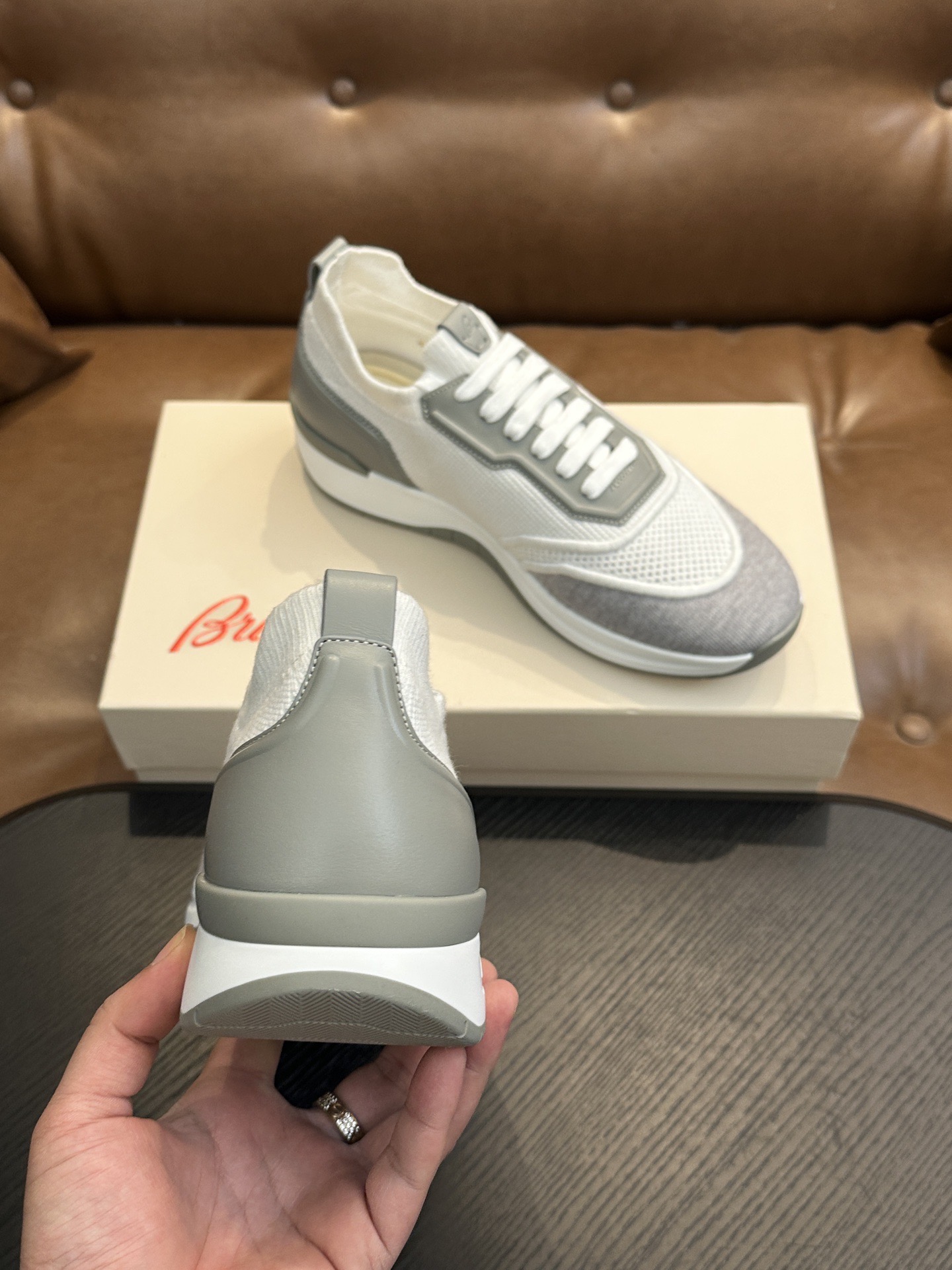 Кроссовки мужские в стиле Brioni серо-белого цвета
