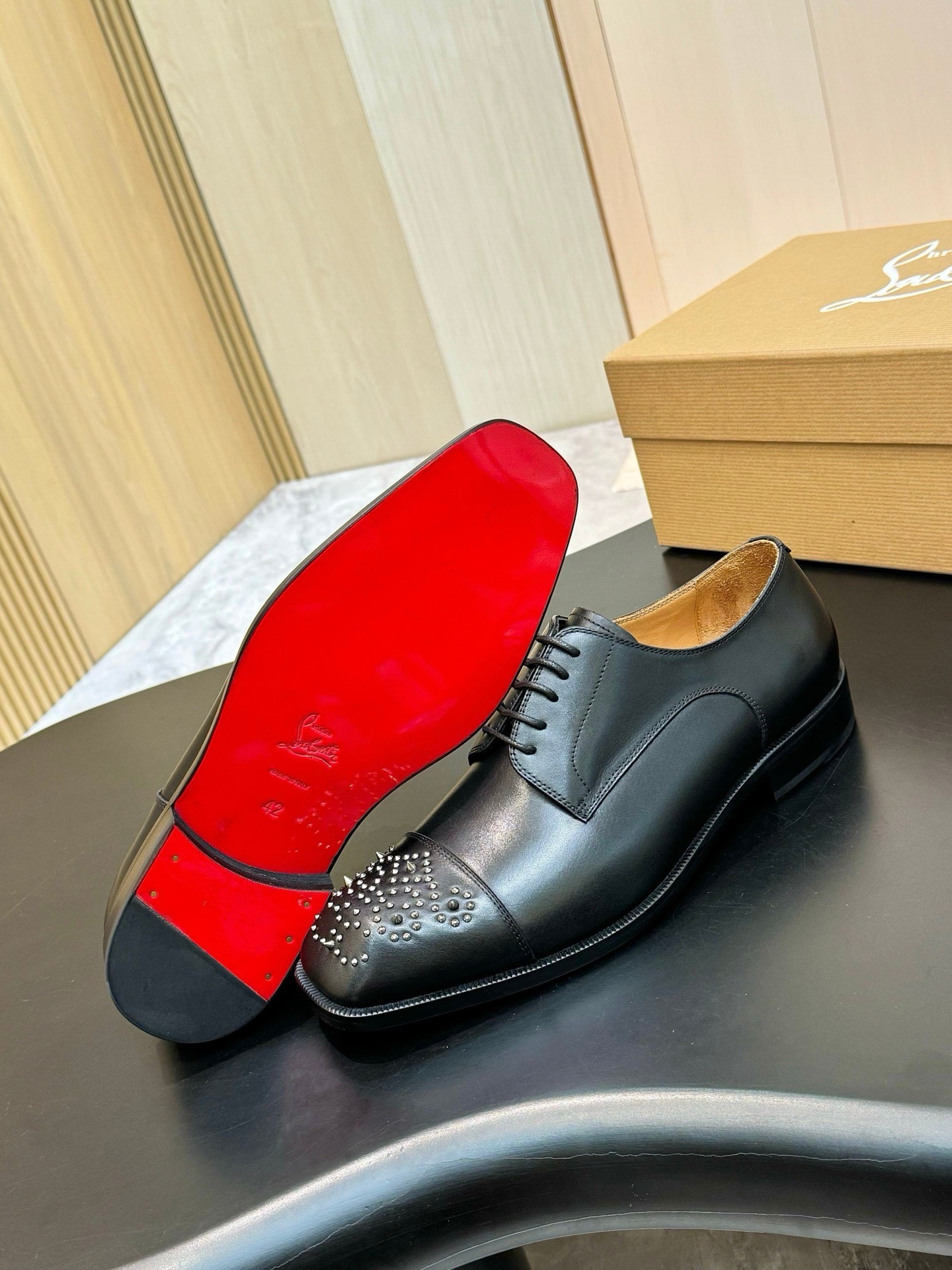 Туфли-дерби мужские Christian Louboutin Grave Derby чёрного цвета