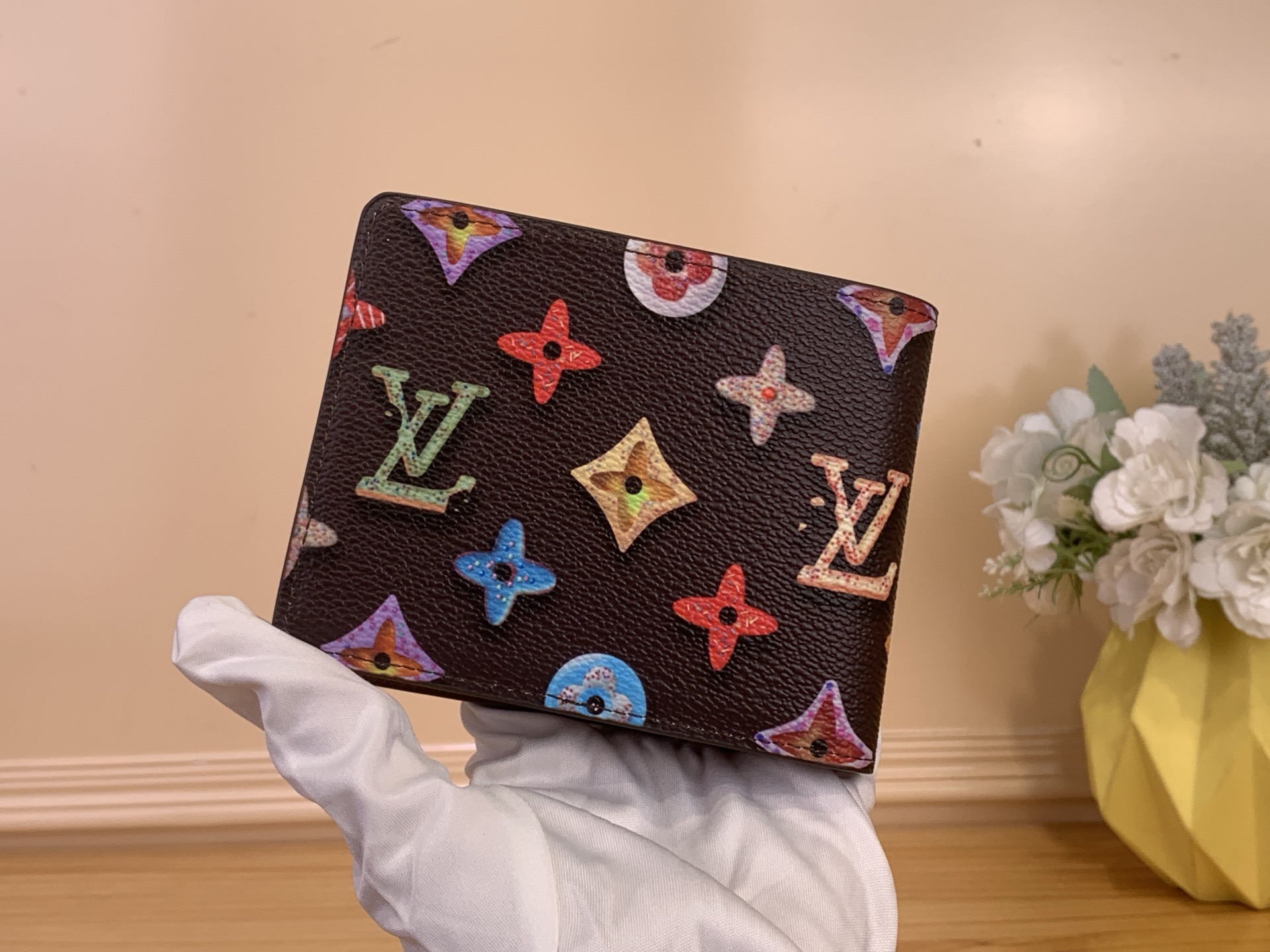 Кошелёк унисекс в стиле Louis Vuitton Slender Monogram Donuts компактный коричневого цвета