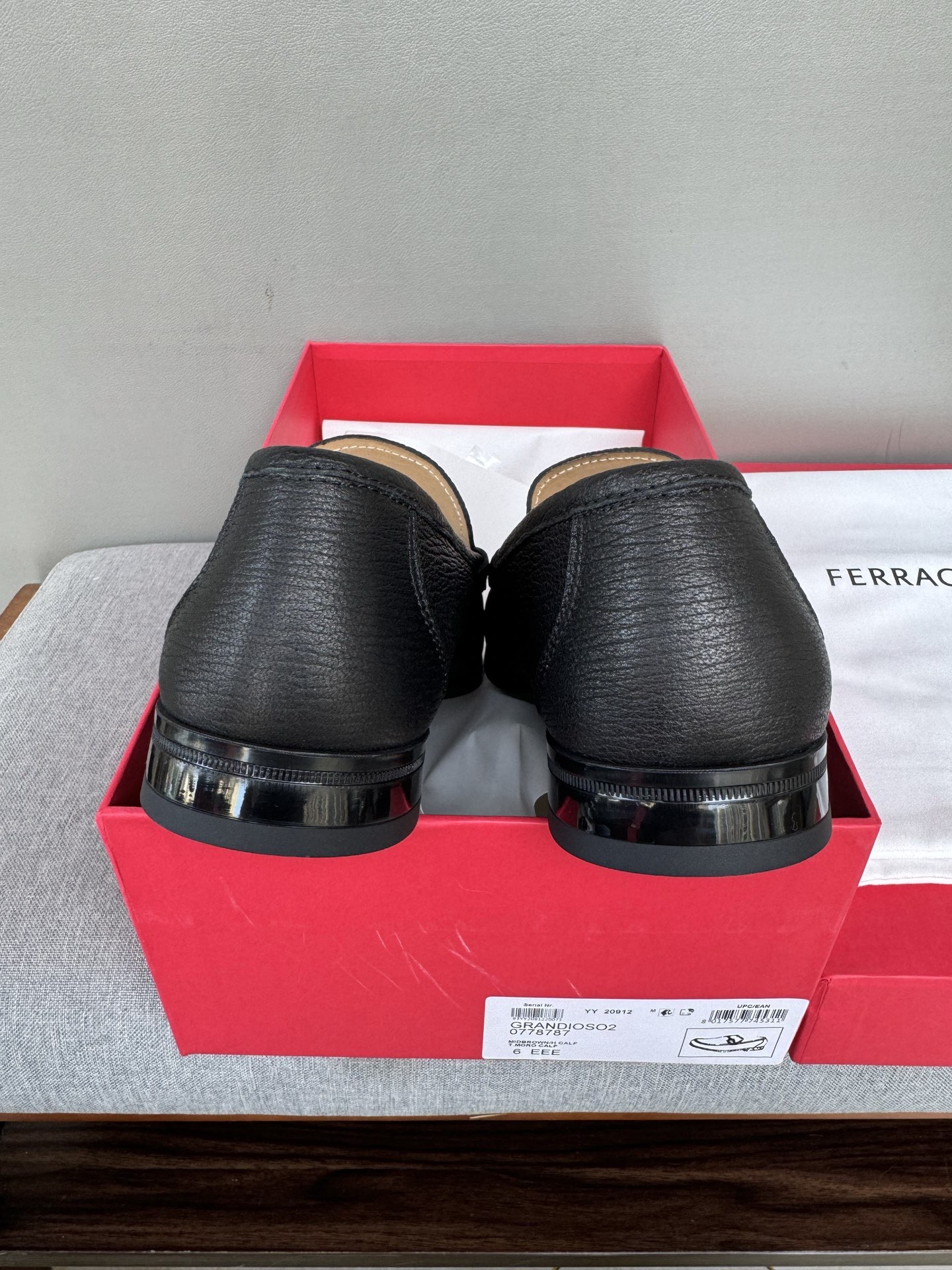 Лоферы мужские в стиле Ferragamo Gancini из натуральной кожи черного цвета