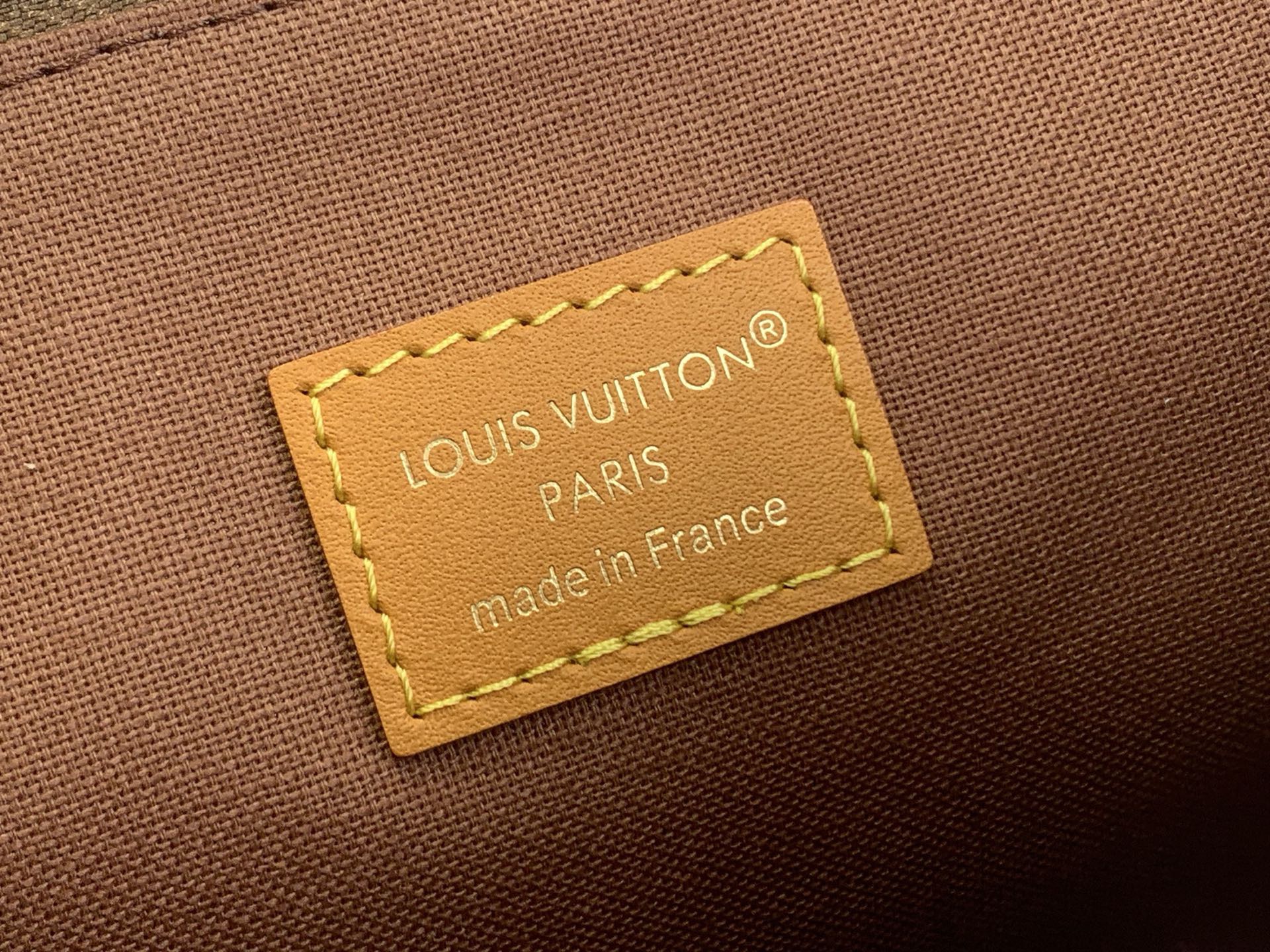 Сумка унисекс в стиле Louis Vuitton Christopher Messenger Monogram классическая