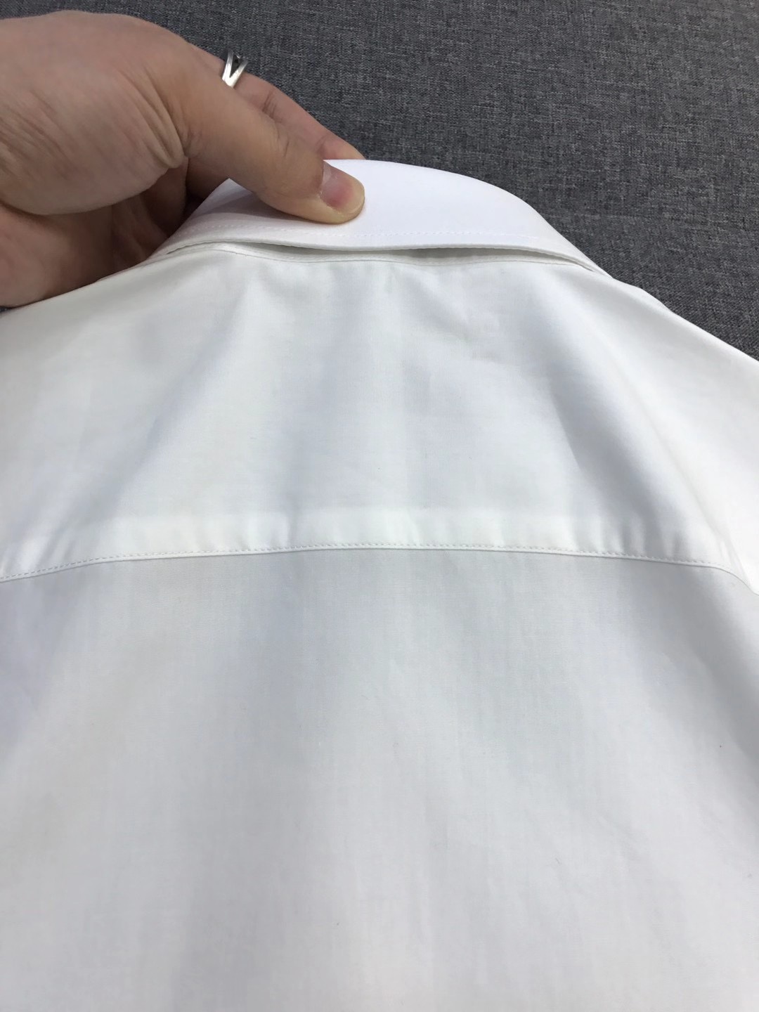 Рубашка мужская в стиле Canali с длинным рукавом белого цвета