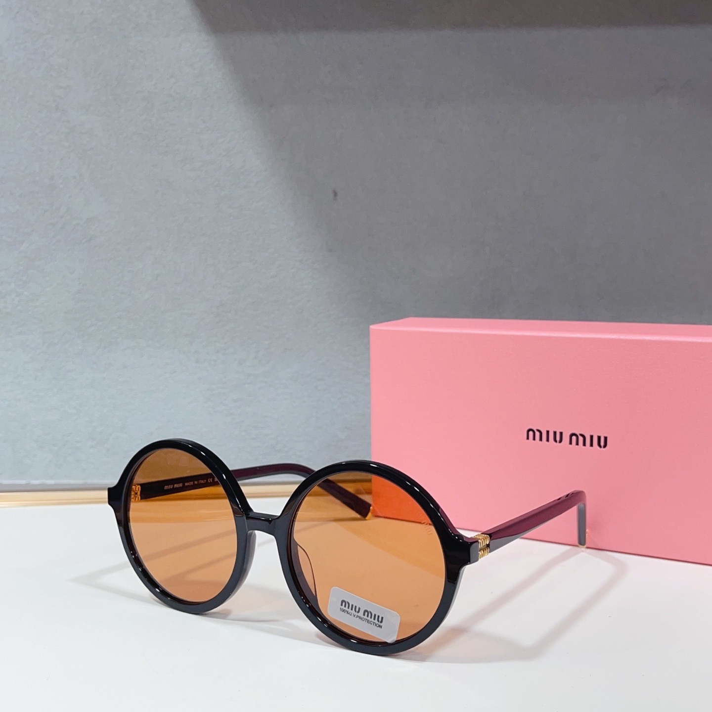 Очки солнцезащитные женские в стиле Miu Miu круглой формы