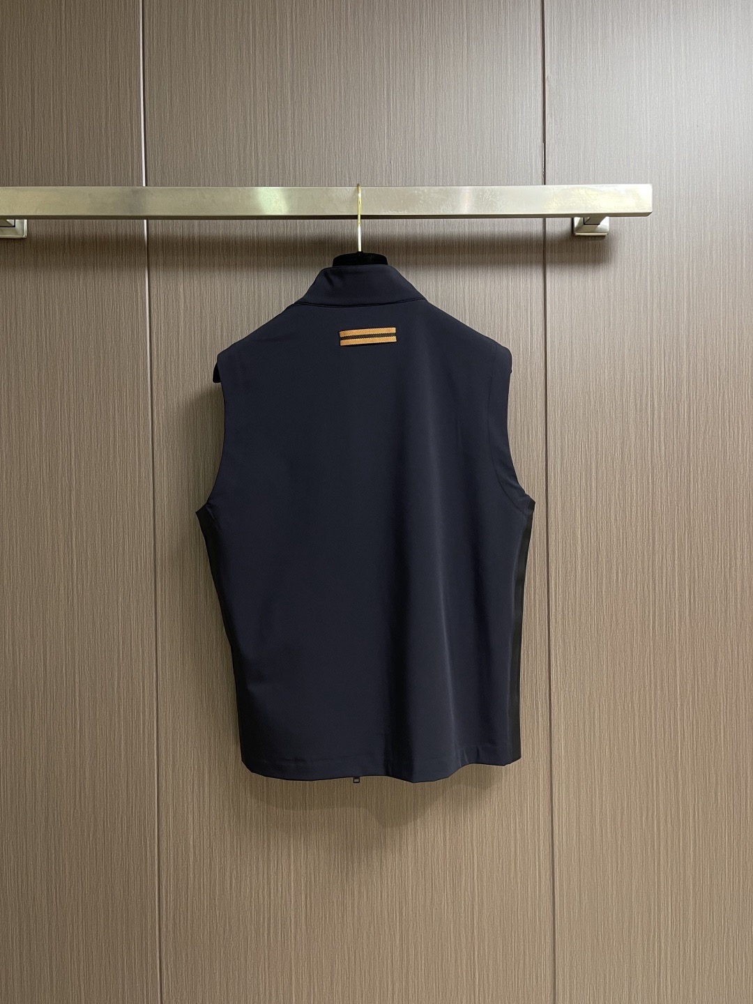 Костюм мужской в стиле Zegna ткани тёмно-синего цвета с жилетом и шортами