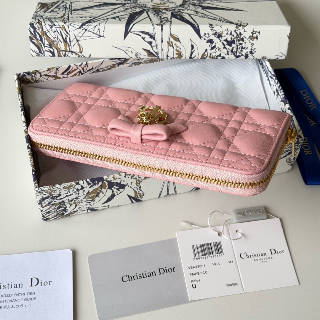 Кошелёк женский Dior розового цвета