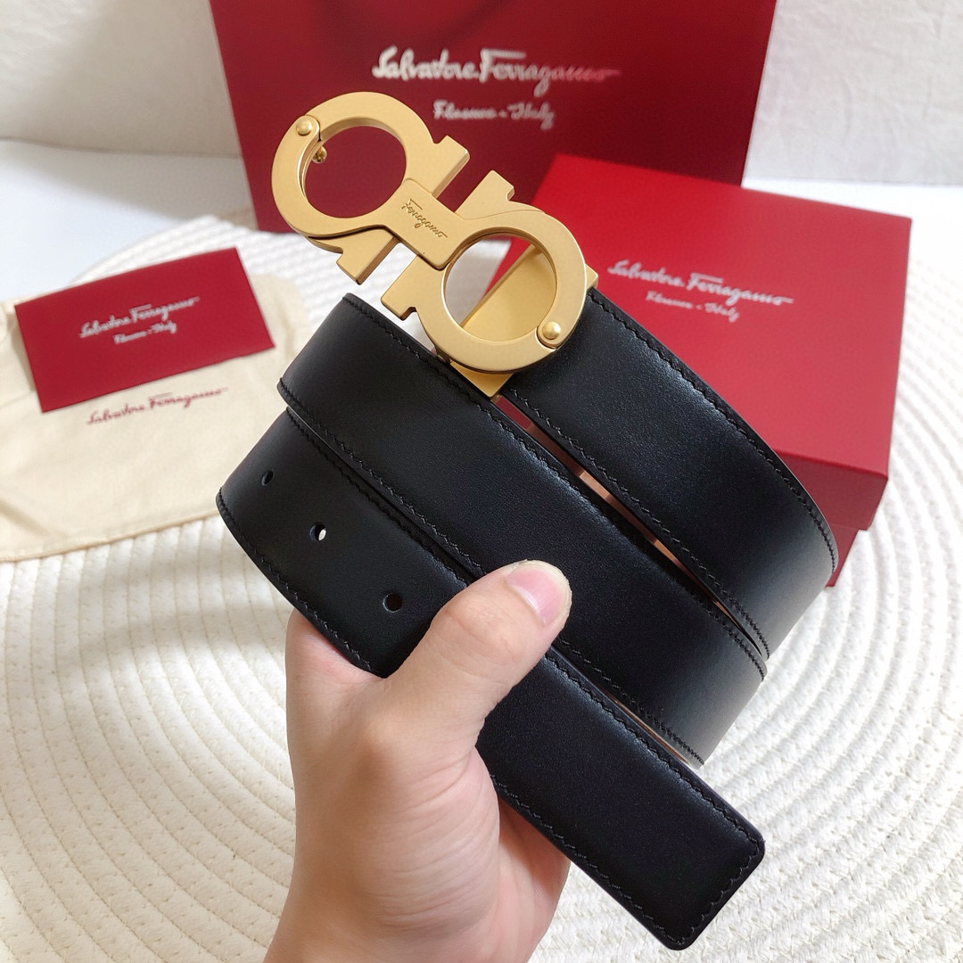 Ремень мужской двусторонний в стиле Salvatore Ferragamo Gancini из натуральной кожи чёрного и коричневого цвета с матовой золотой пряжкой шириной 3.5 см