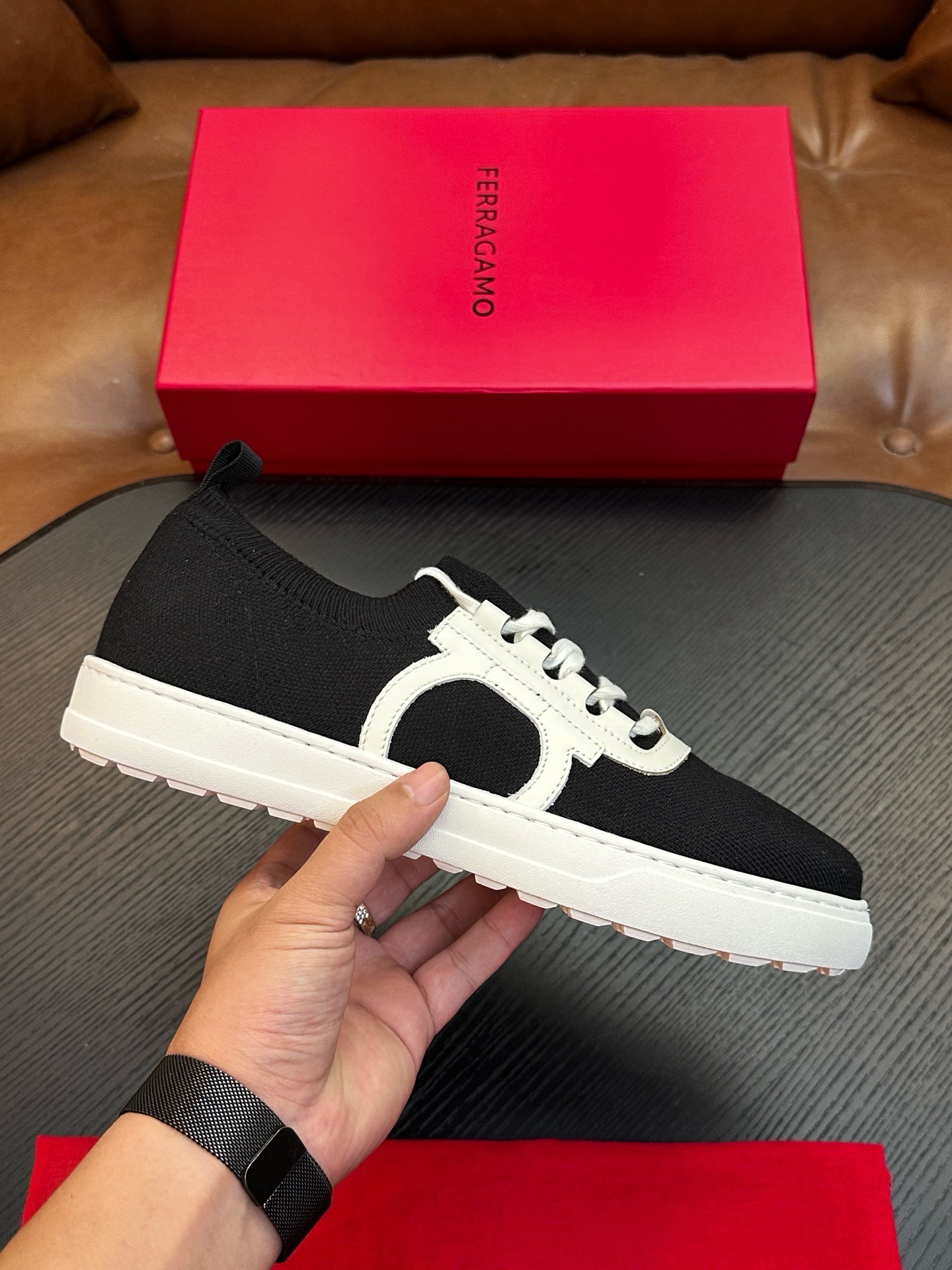 Кеды мужские в стиле Salvatore Ferragamo чёрного цвета