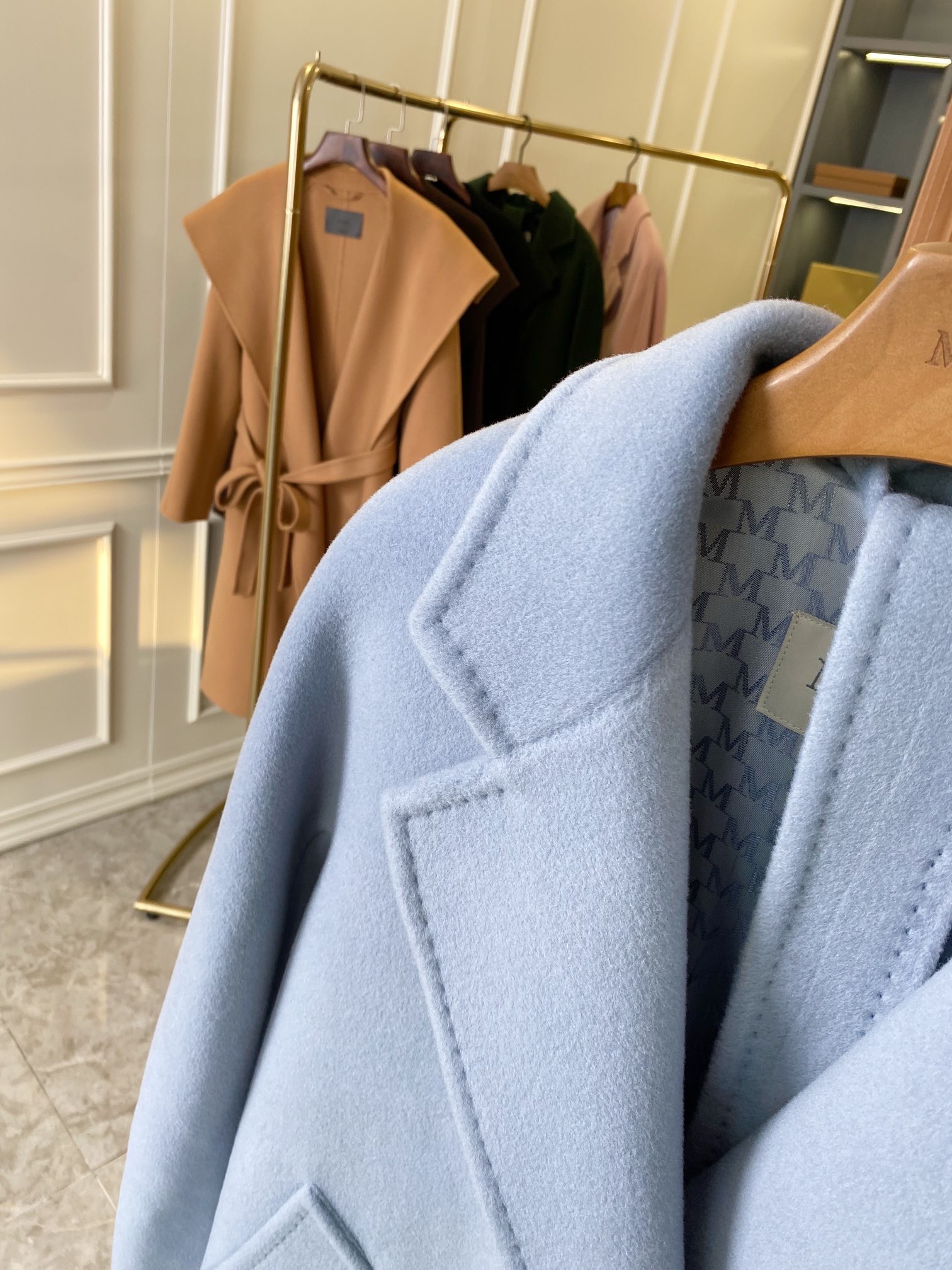 Пальто женское в стиле Max Mara Anne-Marie Beretta голубого цвета