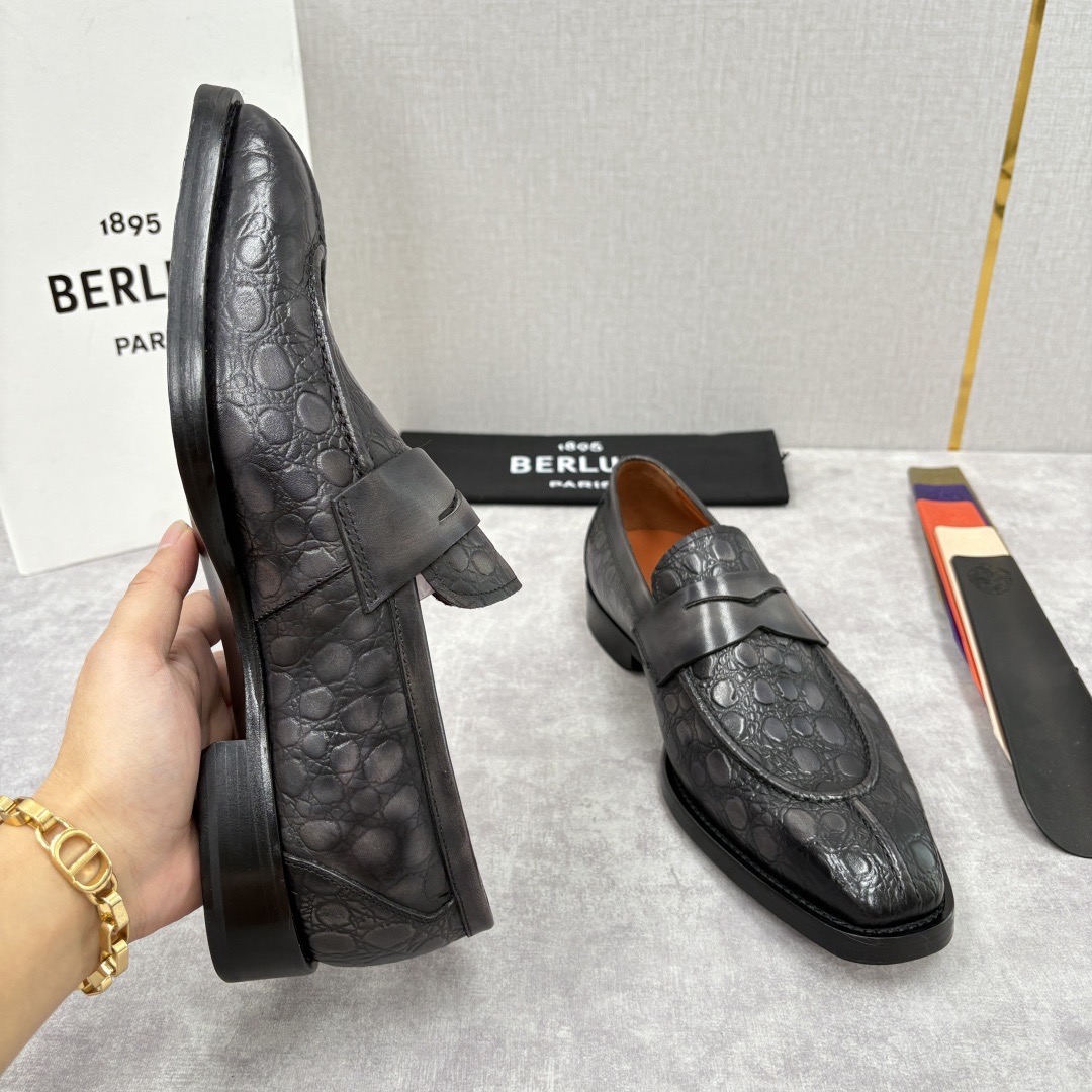 Лоферы мужские в стиле Berluti пенни из натуральной кожи серого цвета