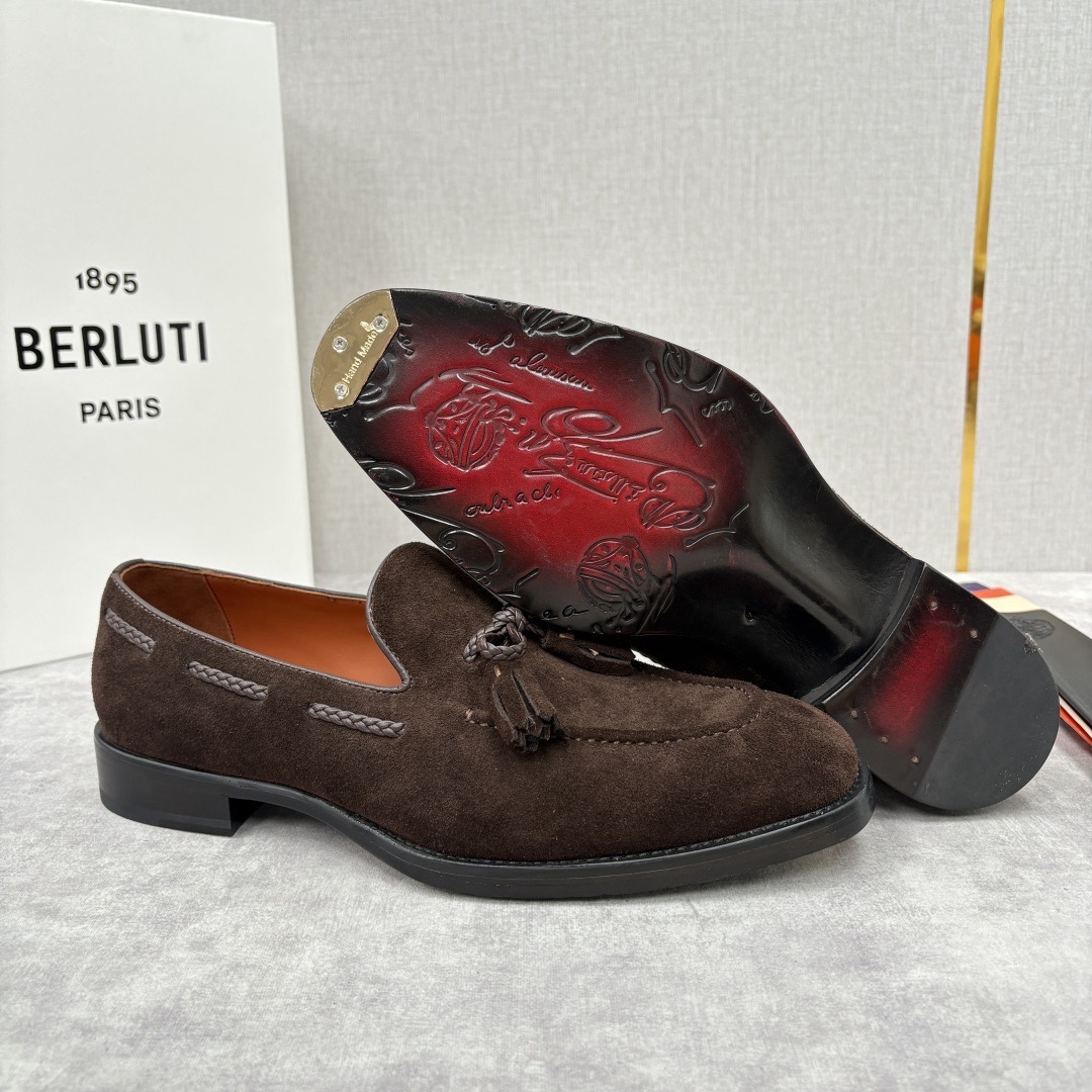 Лоферы мужские в стиле Berluti Lorenzo из натуральной замши коричневого цвета