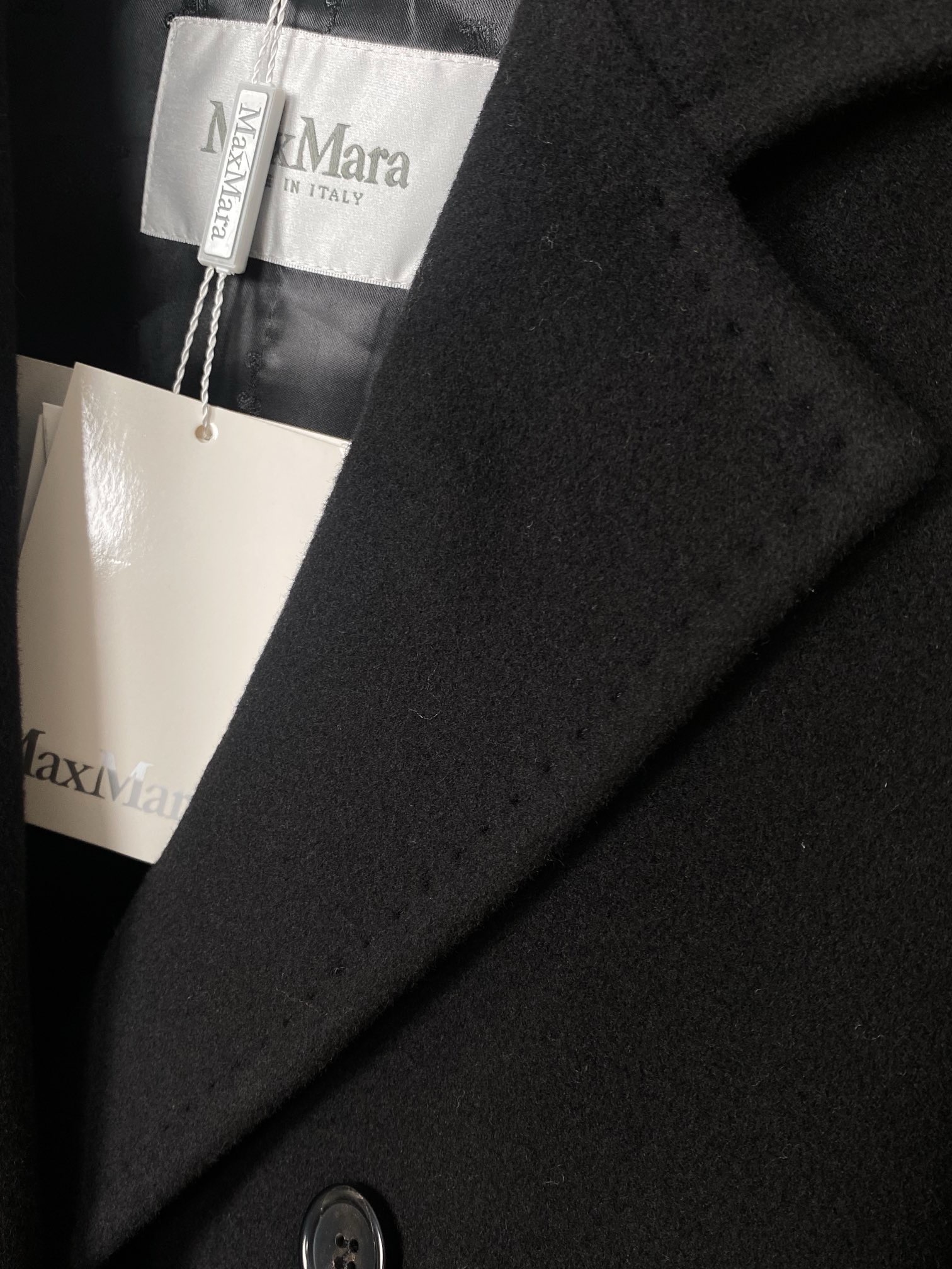 Пальто женское Max Mara Short 101801 Icon Coat чёрного цвета