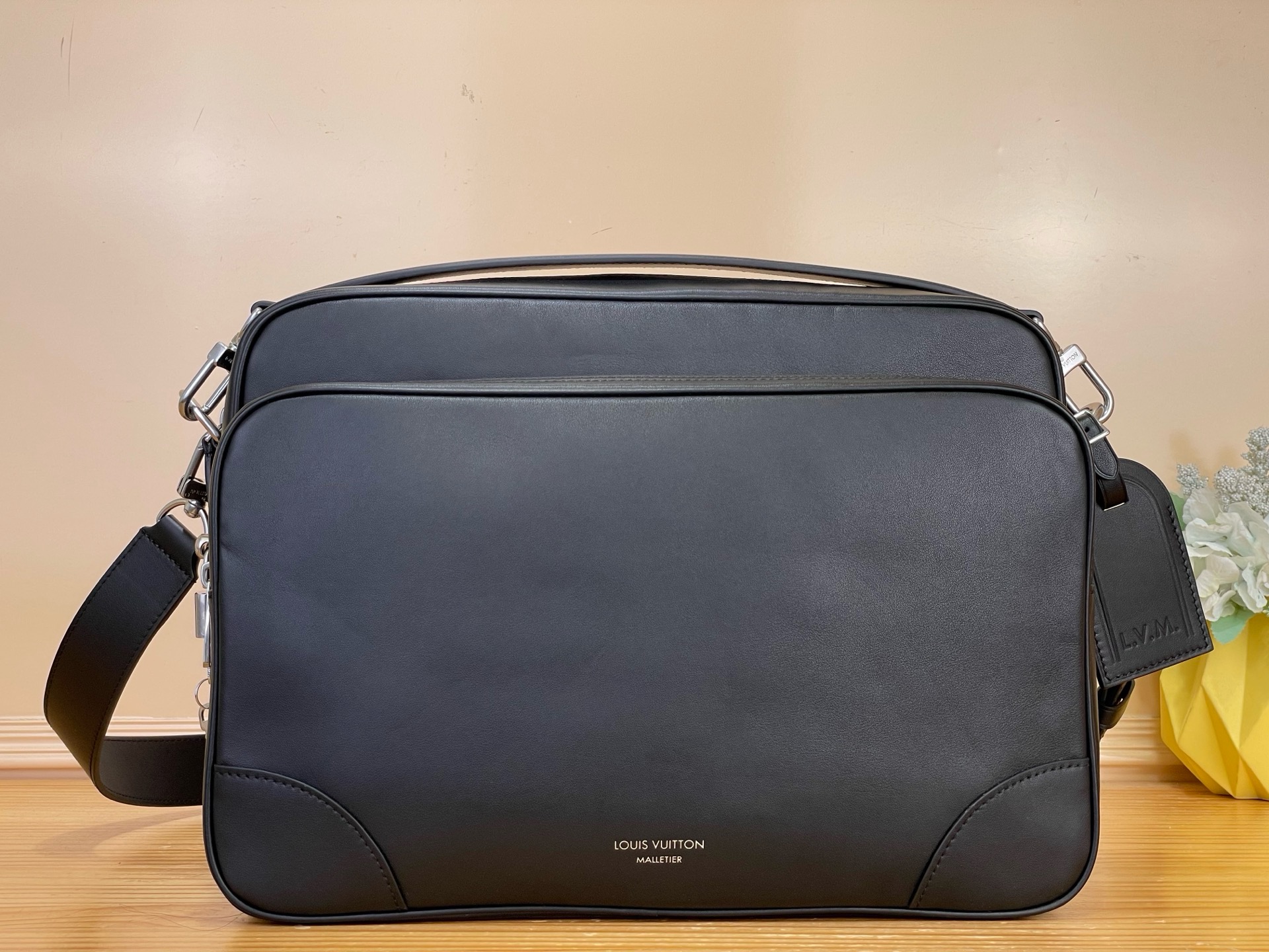 Сумка мужская Louis Vuitton Nil XL чёрного цвета