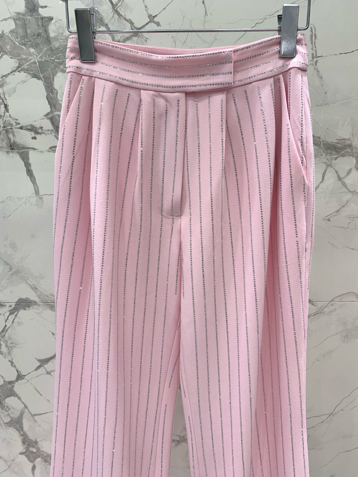 Брюки женские в стиле The Attico с кристаллами в розовом цвете Сакура