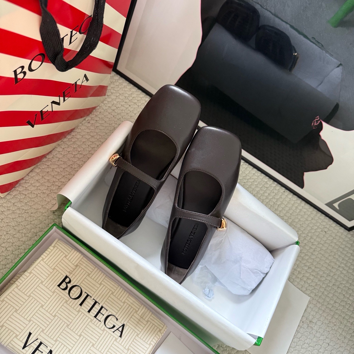 Балетки женские в стиле Bottega Veneta Coarlotte серо-коричневого цвета