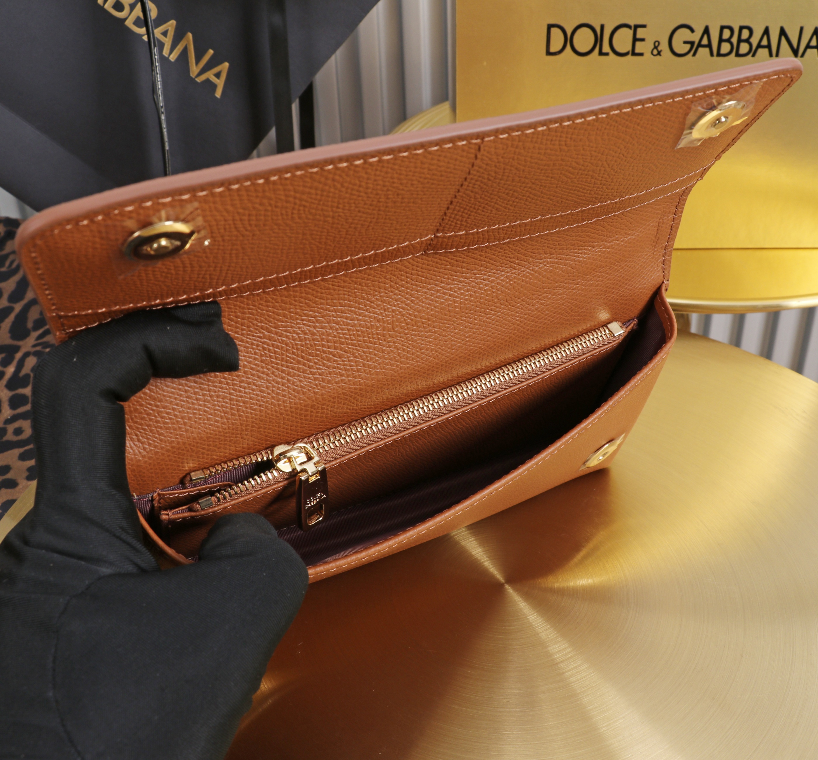 Сумка женская в стиле Dolce & Gabbana коричневого цвета