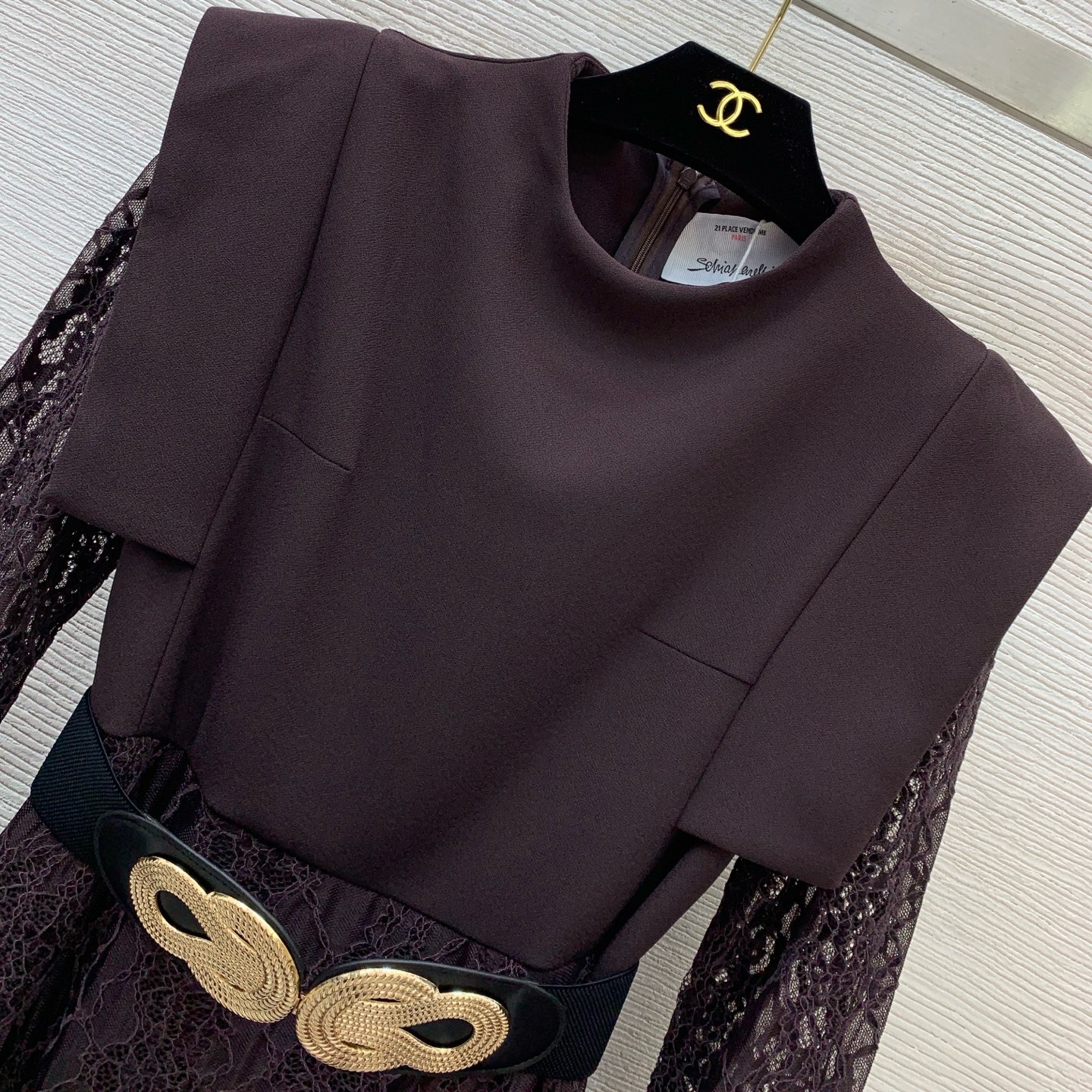 Платье женское в стиле Schiaparelli тёмно-фиолетового цвета с силуэтом русалка