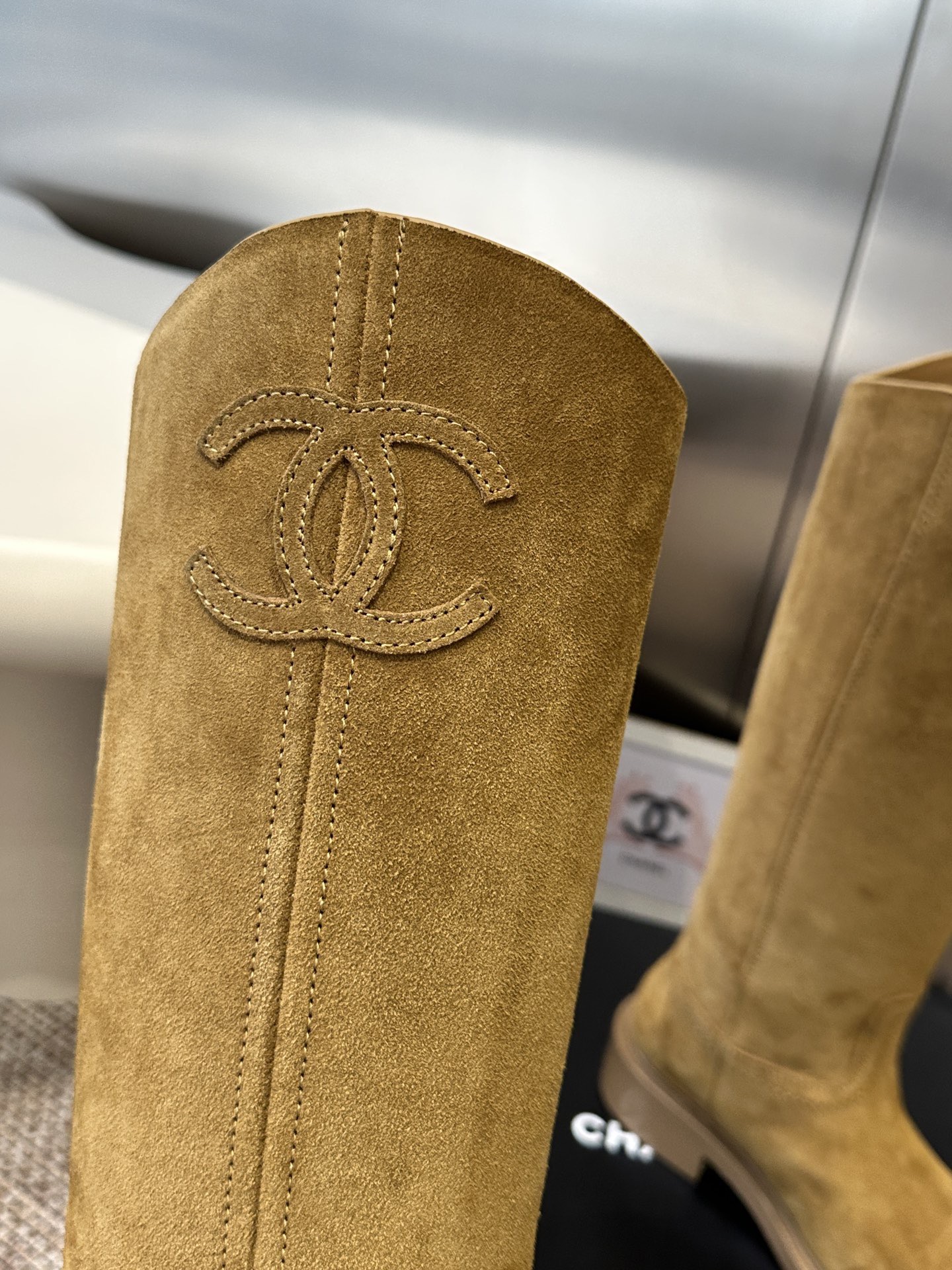 Сапоги женские Chanel High Boots коричневого цвета