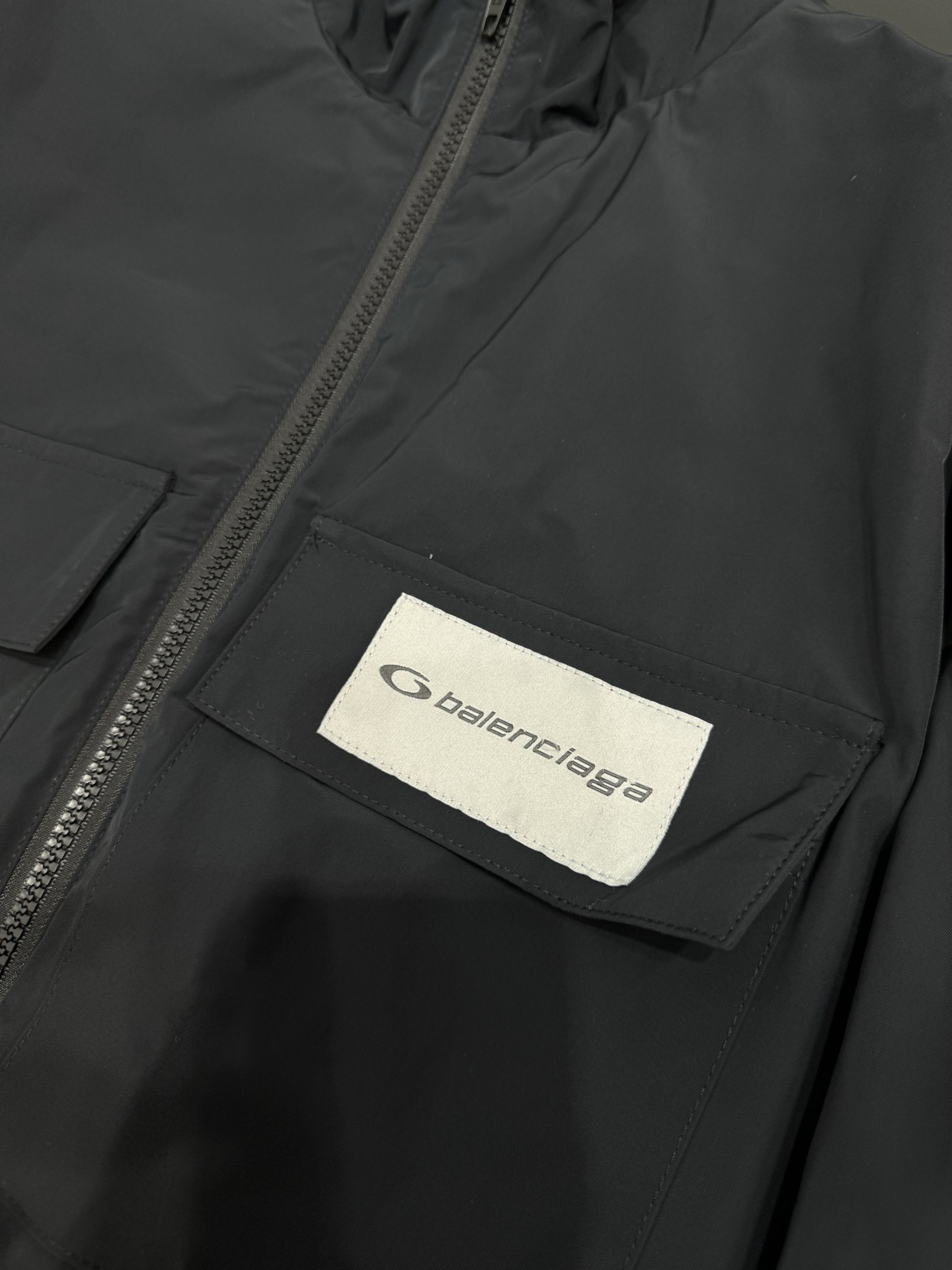 Куртка женская в стиле Balenciaga Loop Sports чёрного цвета укороченная