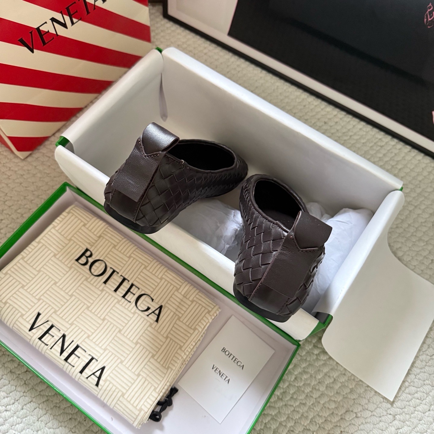 Балетки женские в стиле Bottega Veneta Charlotte тёмно-коричневого цвета