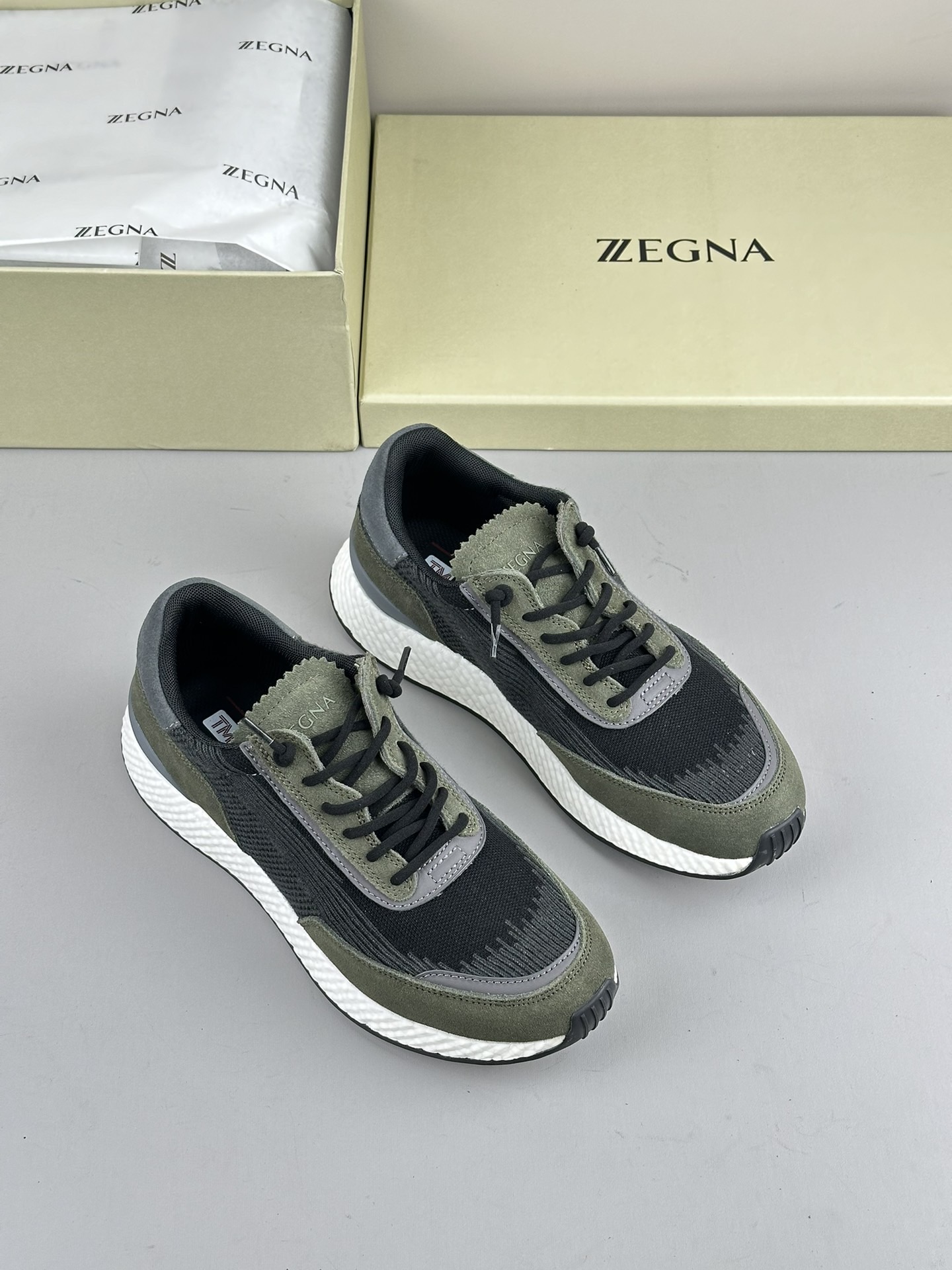 Кроссовки мужские в стиле Zegna Piuma серо-зеленого цвета