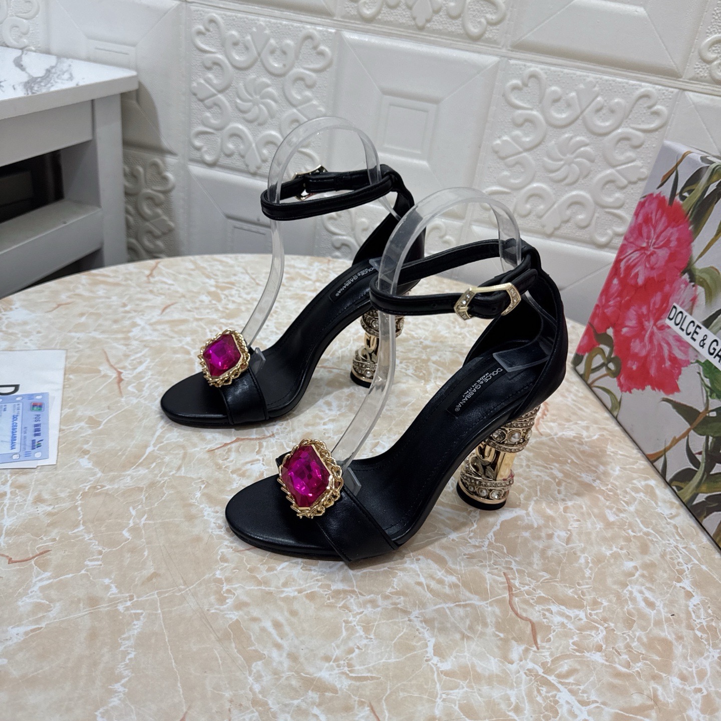 Босоножки женские Dolce & Gabbana чёрного цвета