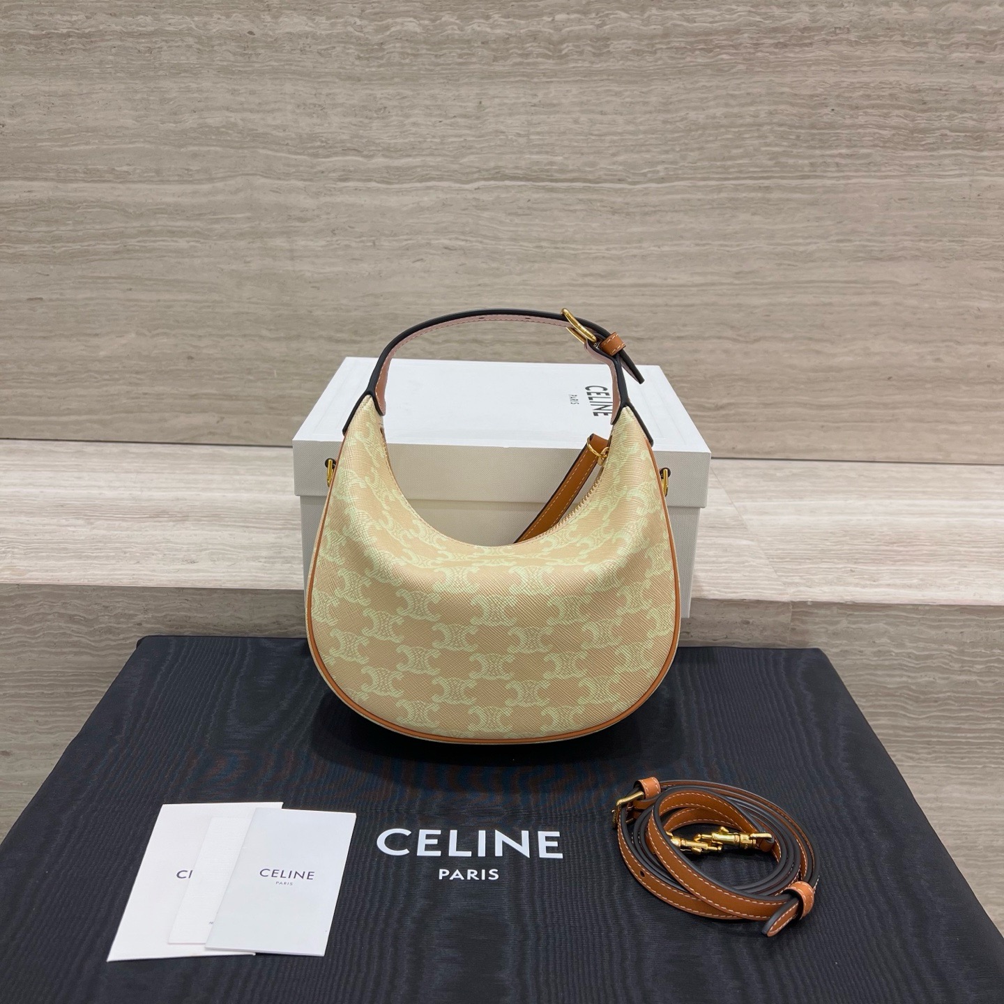 Сумка женская Celine Teen Lulu с принтом бежевого цвета