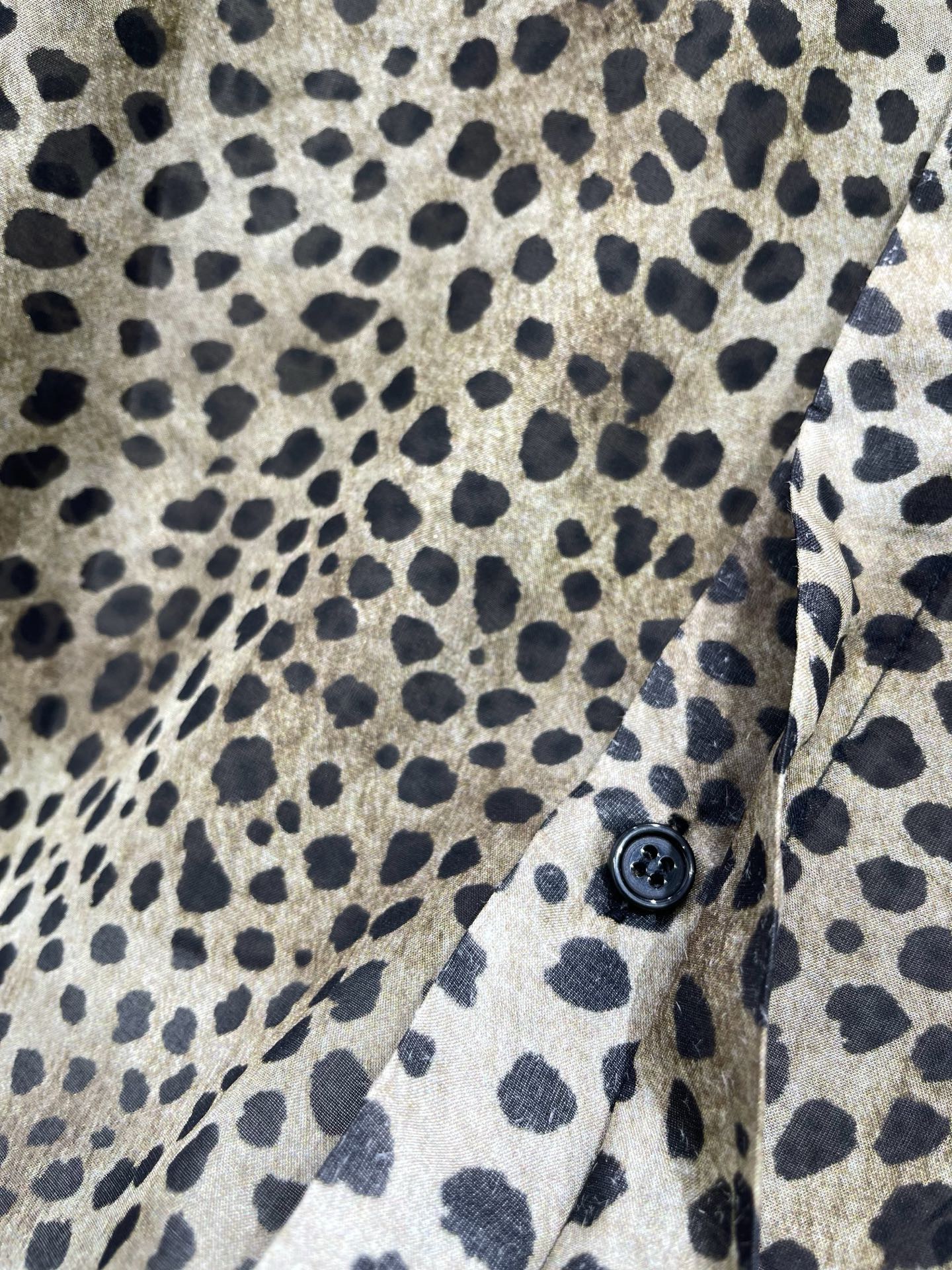 Рубашка женская в стиле Saint Laurent с леопардовым принтом с длинным рукавом